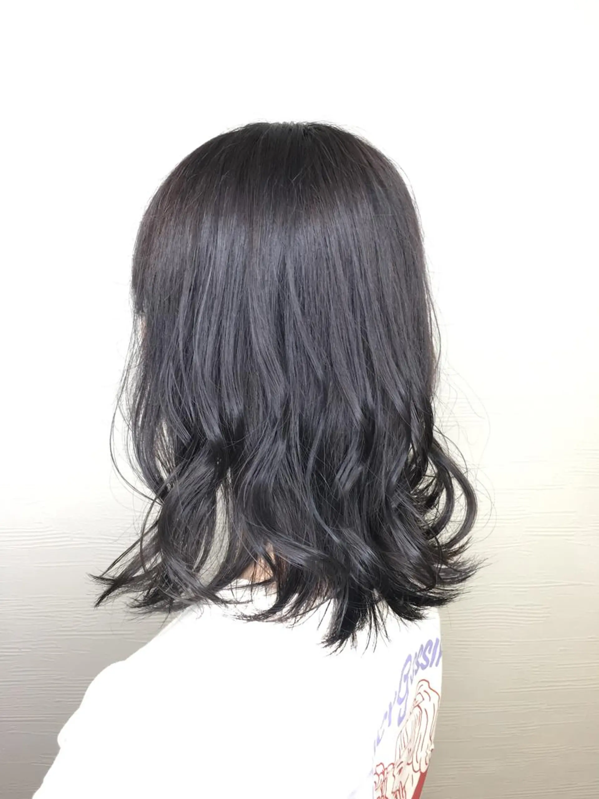 ミディアム カラー ヘアアレンジ 🧶ブリーチカラー TERU🧶のヘアスタイル
