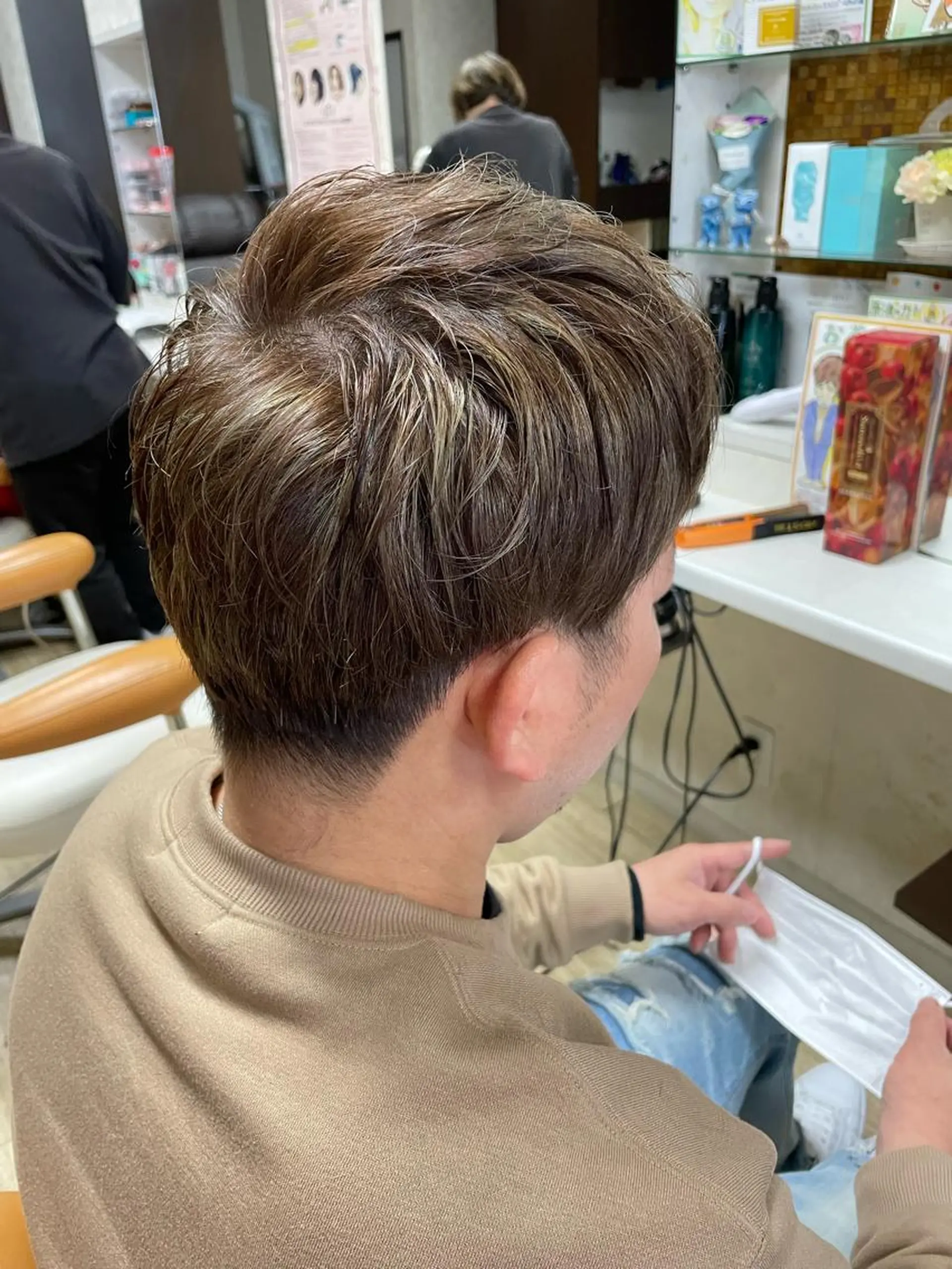 ショート カラー メンズ ベージュカラー ヘアカラー 徳留 もも花のヘアスタイル