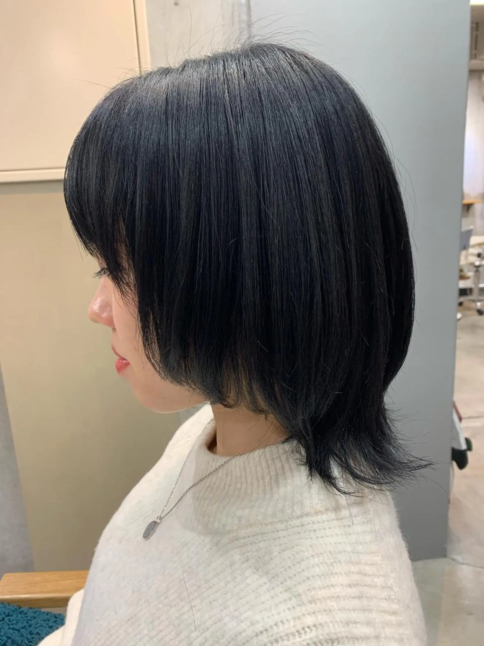ミディアム ウルフカット B.sun所属・鈴木 りなのヘアスタイル