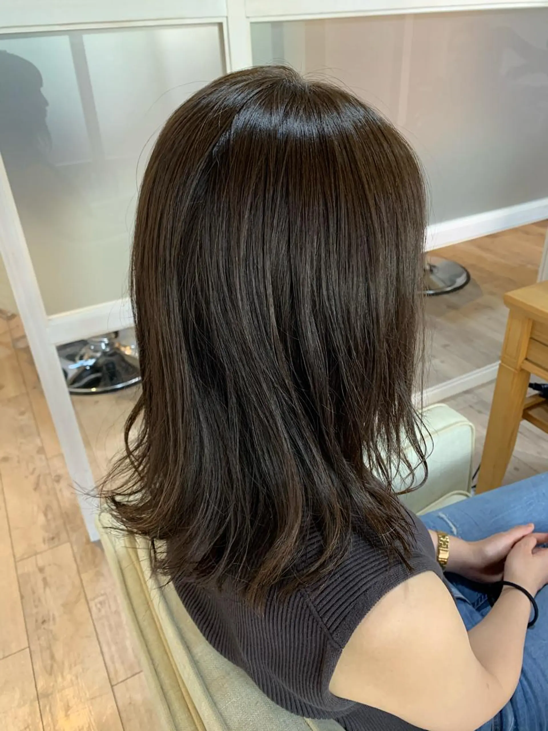 ミディアム カラー アッシュ アッシュグレー アッシュグレージュ グレージュ カット ヘアカラー トリートメント 🏆蔵前個室 美容院🏆　大川月央のヘアスタイル