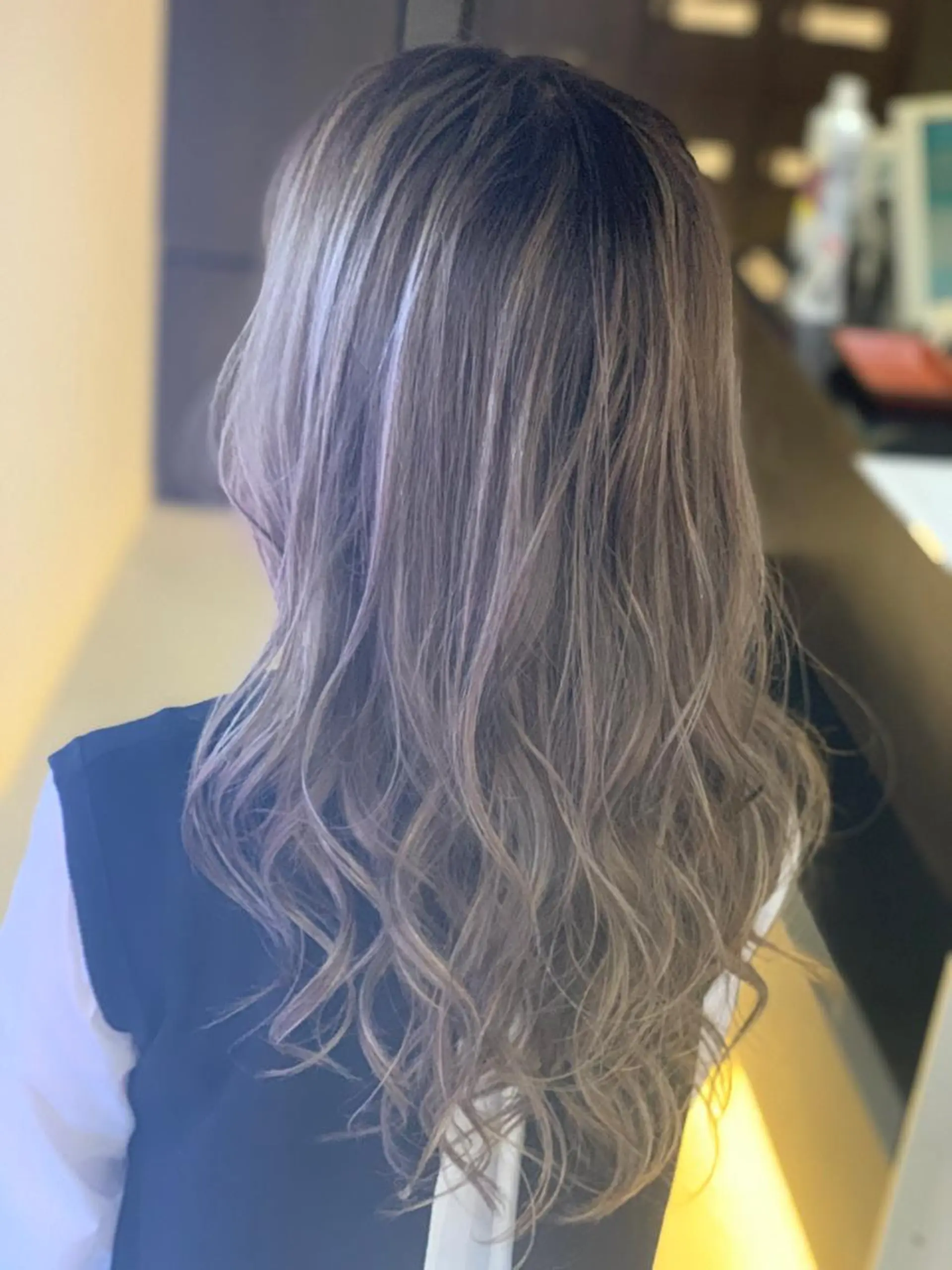 ロング カラー ハイライトカラー ハイライト ヘアカラー トリートメント ✂️大門 巧✂️ LAFF難波店のヘアスタイル