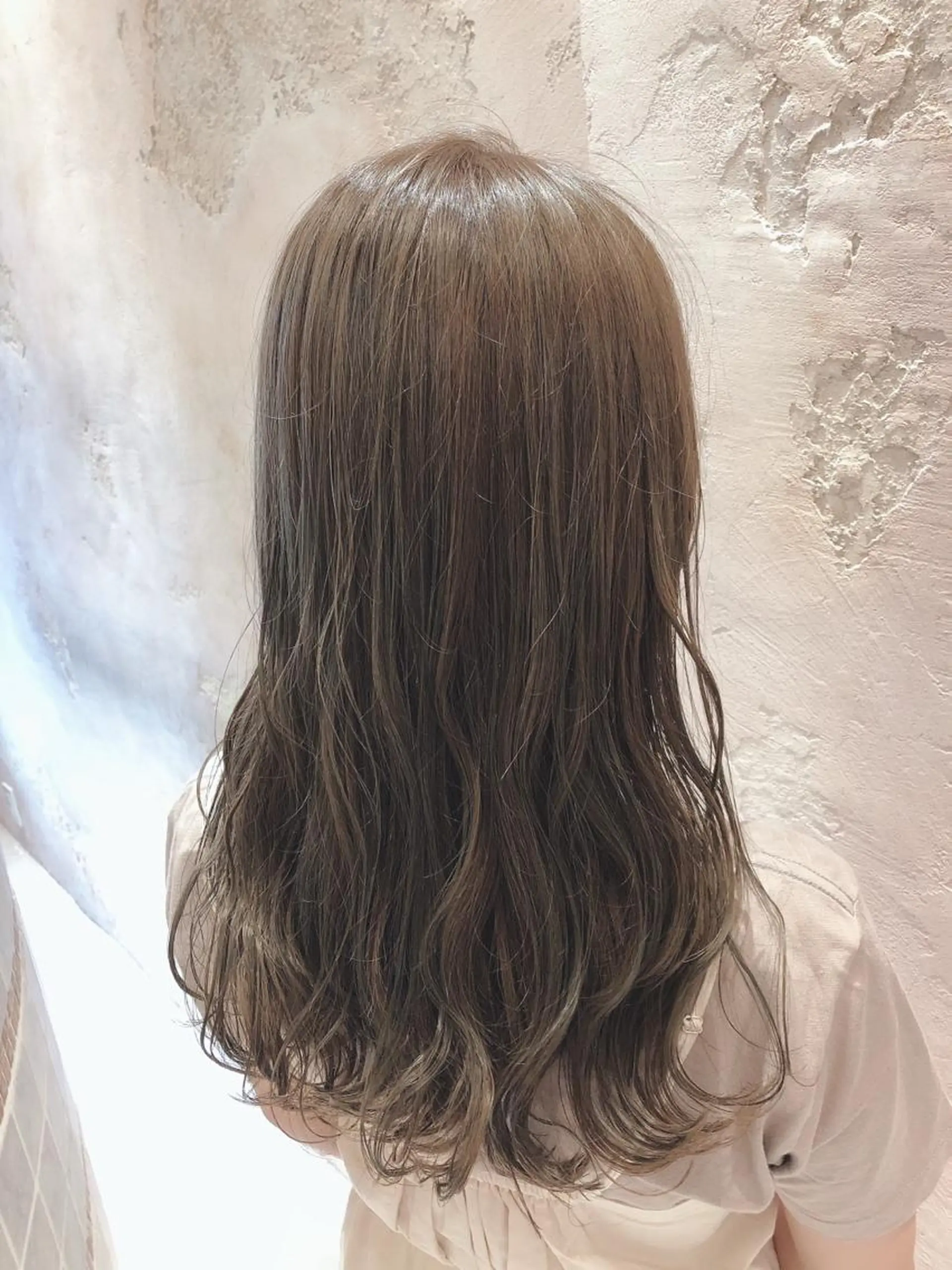 セミロング アッシュ カット ヘアカラー トリートメント 代表山口ひな 髪質改善のプロのヘアスタイル