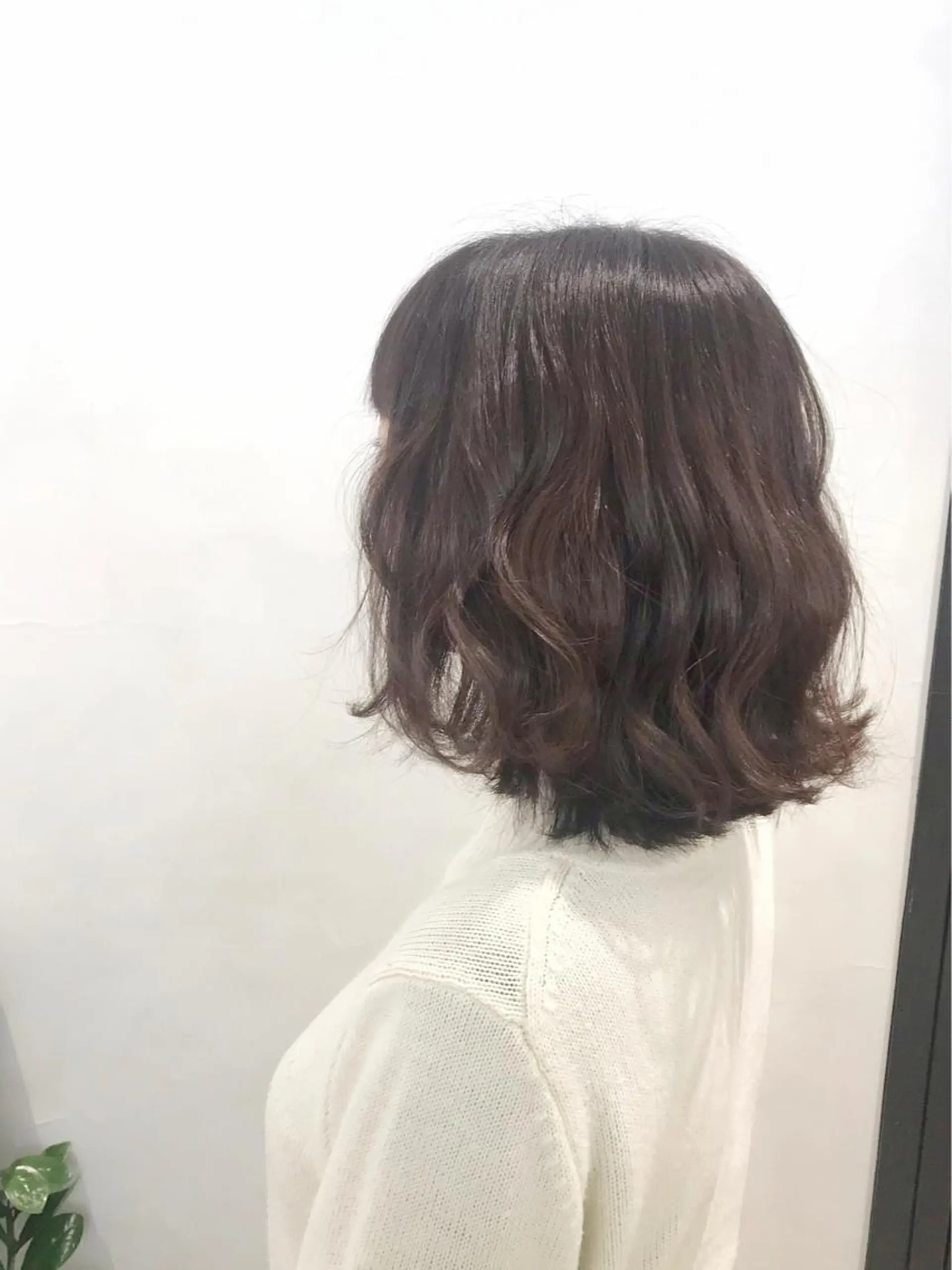 ミディアム カット ヘアカラー トリートメント やなせ かすみのヘアスタイル