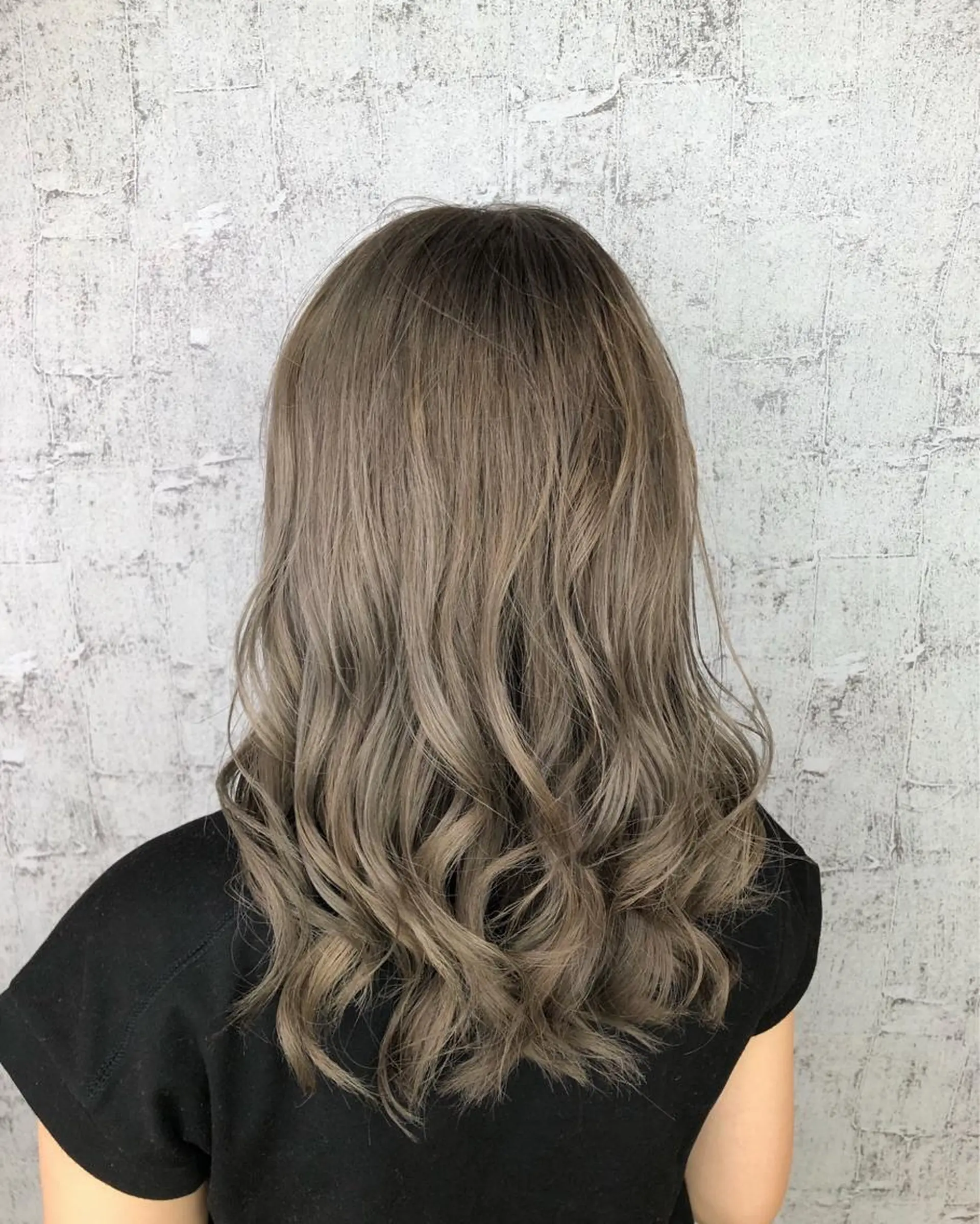 ロング カラー ブリーチ グレージュ 外国人風カラー 透明感カラー✨ツヤ髪 廣畑昌志のヘアスタイル