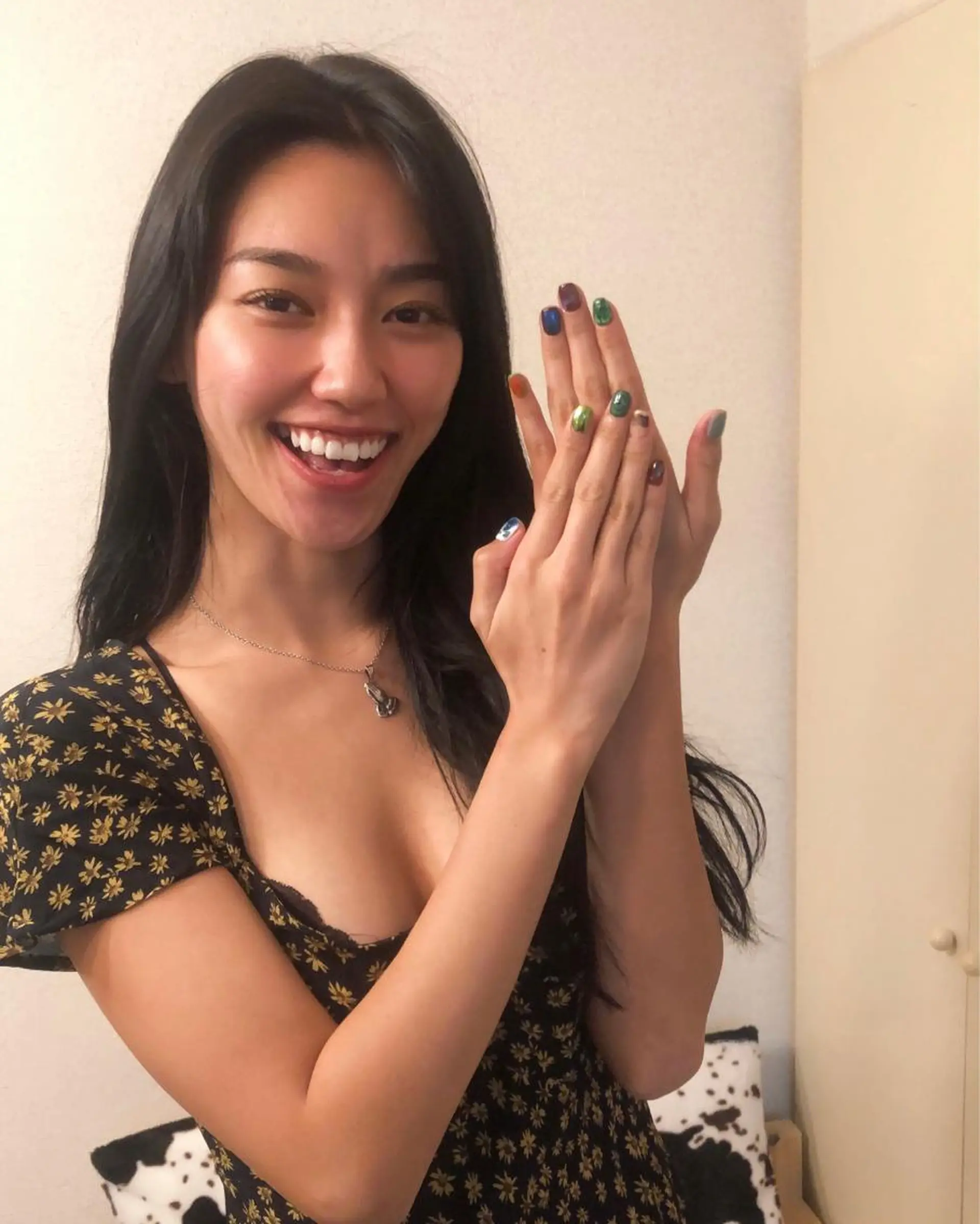 ネイル ハンドネイル フットネイル ハンドケア Nes.Nail所属・Miyagi Asamiのネイルデザイン