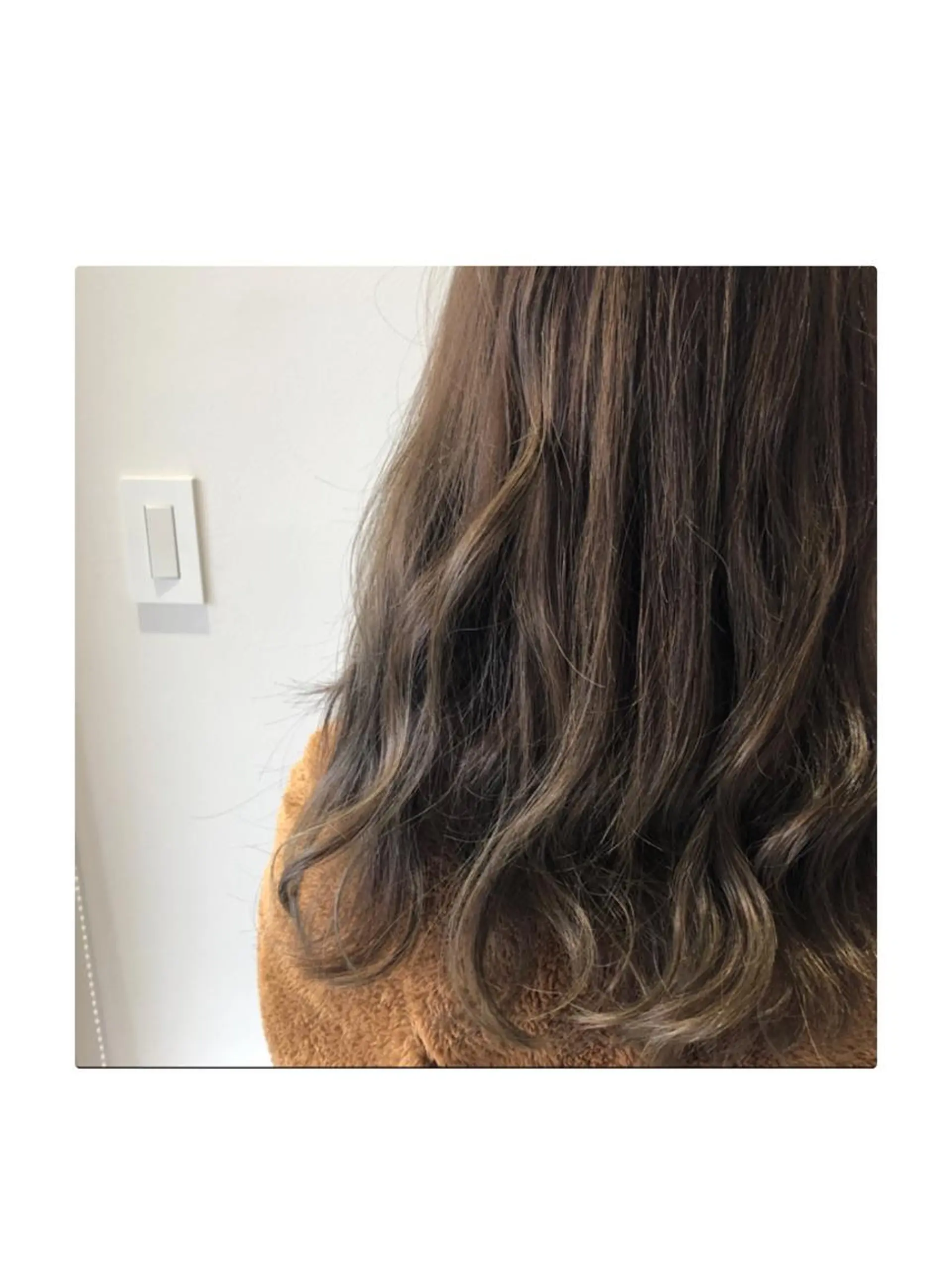 ミディアム 上平 綾菜のヘアスタイル