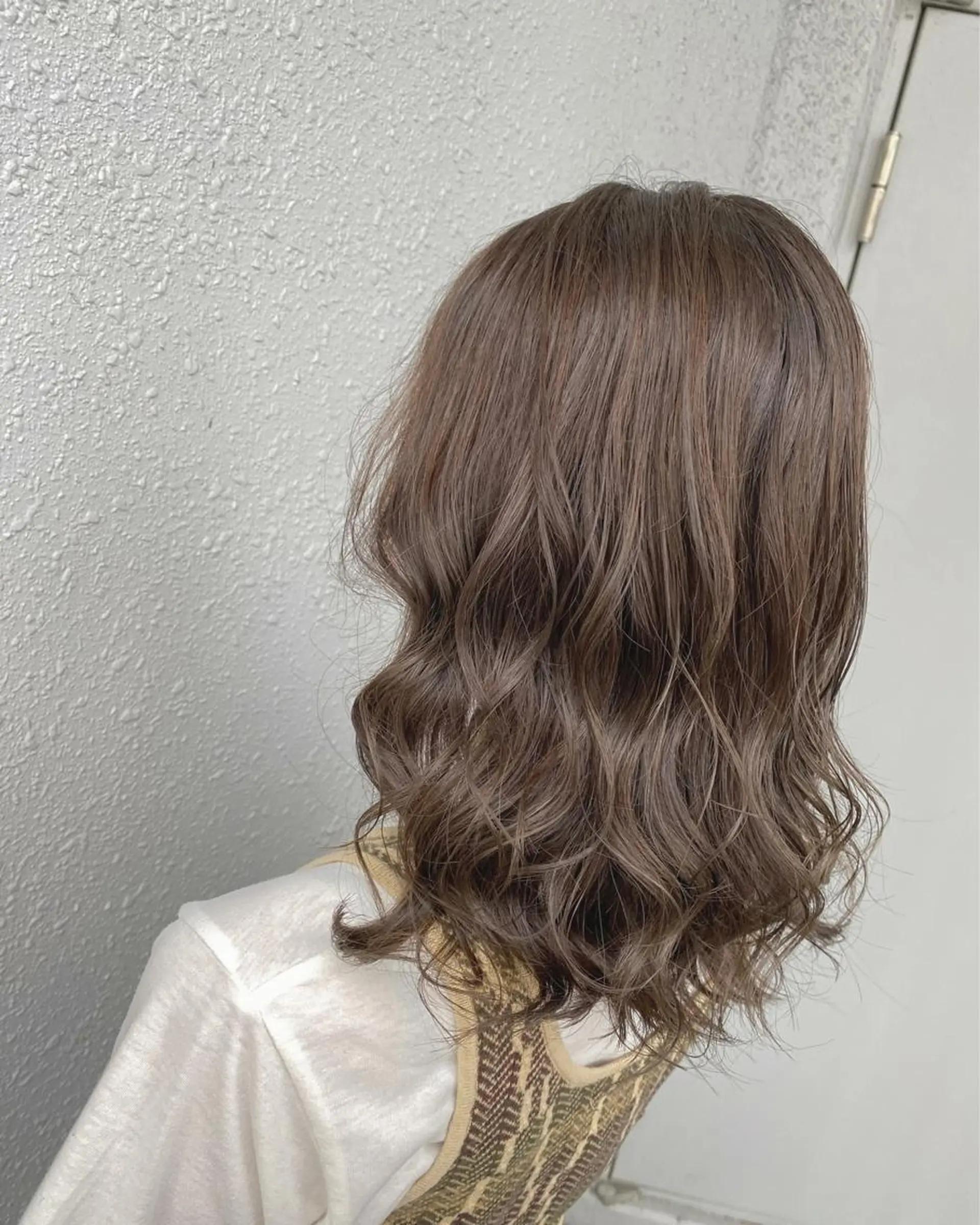 セミロング カラー グレージュ ハイライトカラー ハイライト 後藤紗英/髪質改善 /オリーブベージュのヘアスタイル