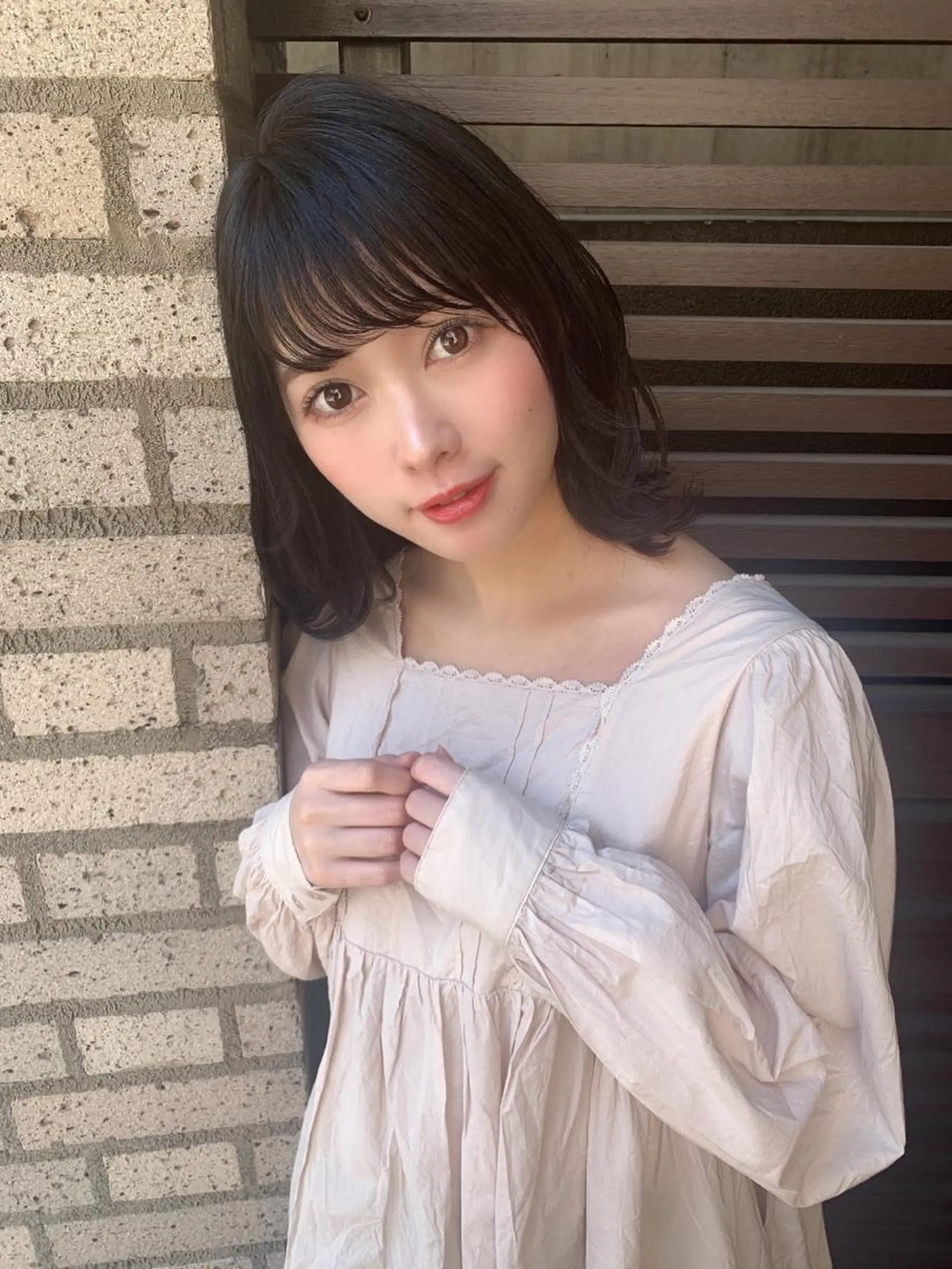 ミディアム ミディアムレイヤー レイヤーカット ヘアカラー トリートメント chama レイヤーカットのヘアスタイル