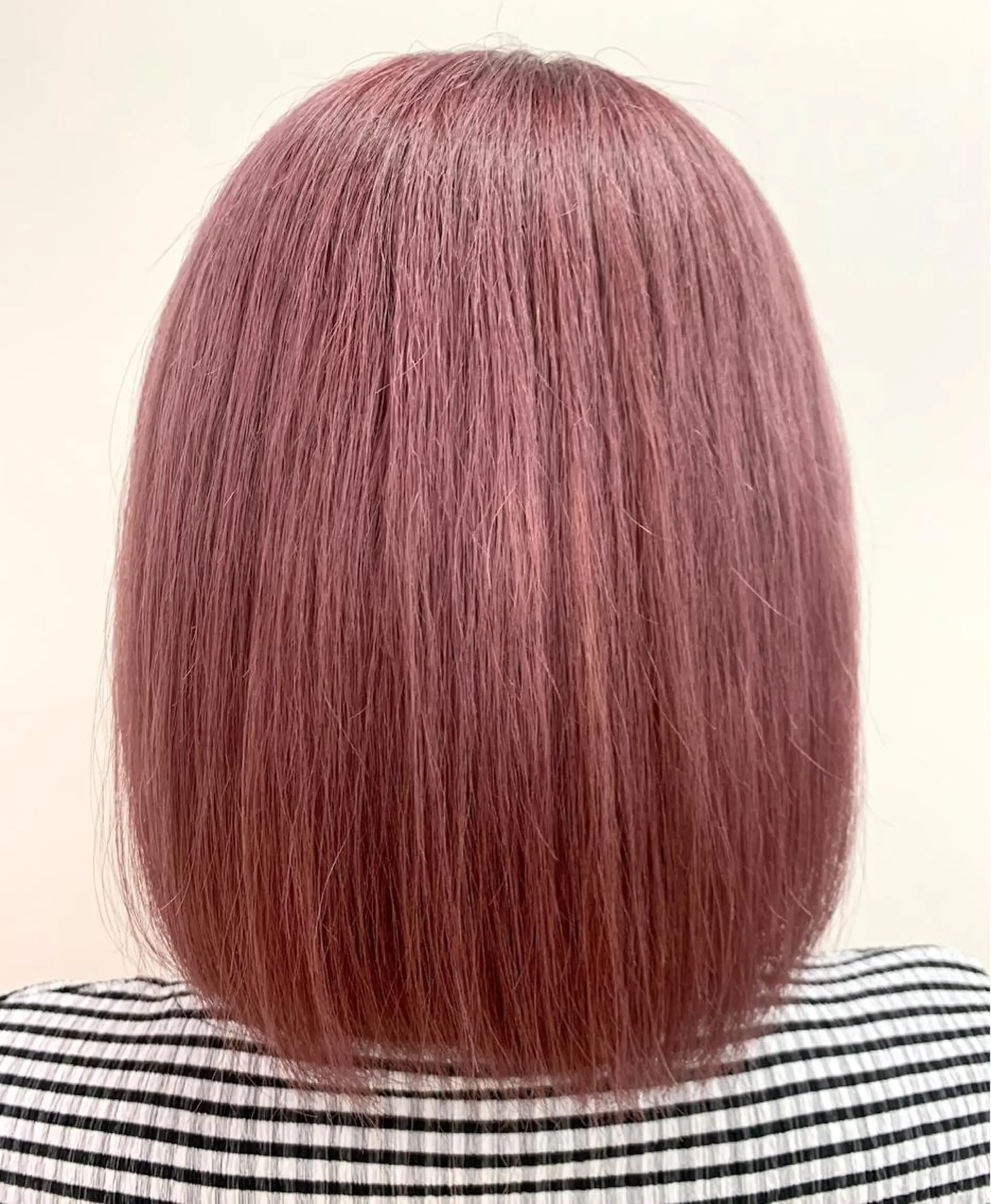 ミディアム カラー ブリーチ ピンクカラー カット ヘアカラー 佐々木 有彩のヘアスタイル