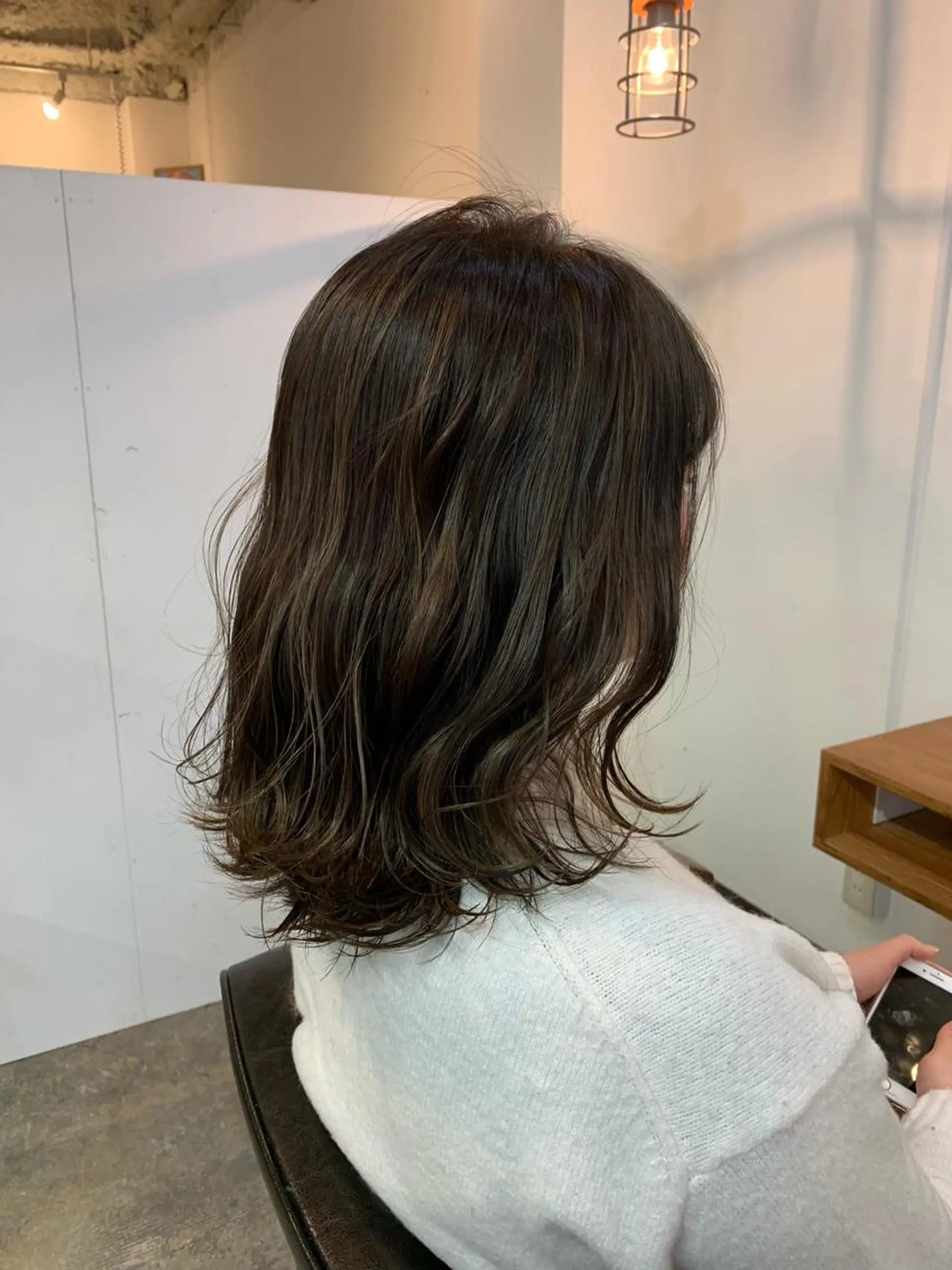 セミロング カラー カット ヘアカラー トリートメント LEB所属・下河 宗太のヘアスタイル