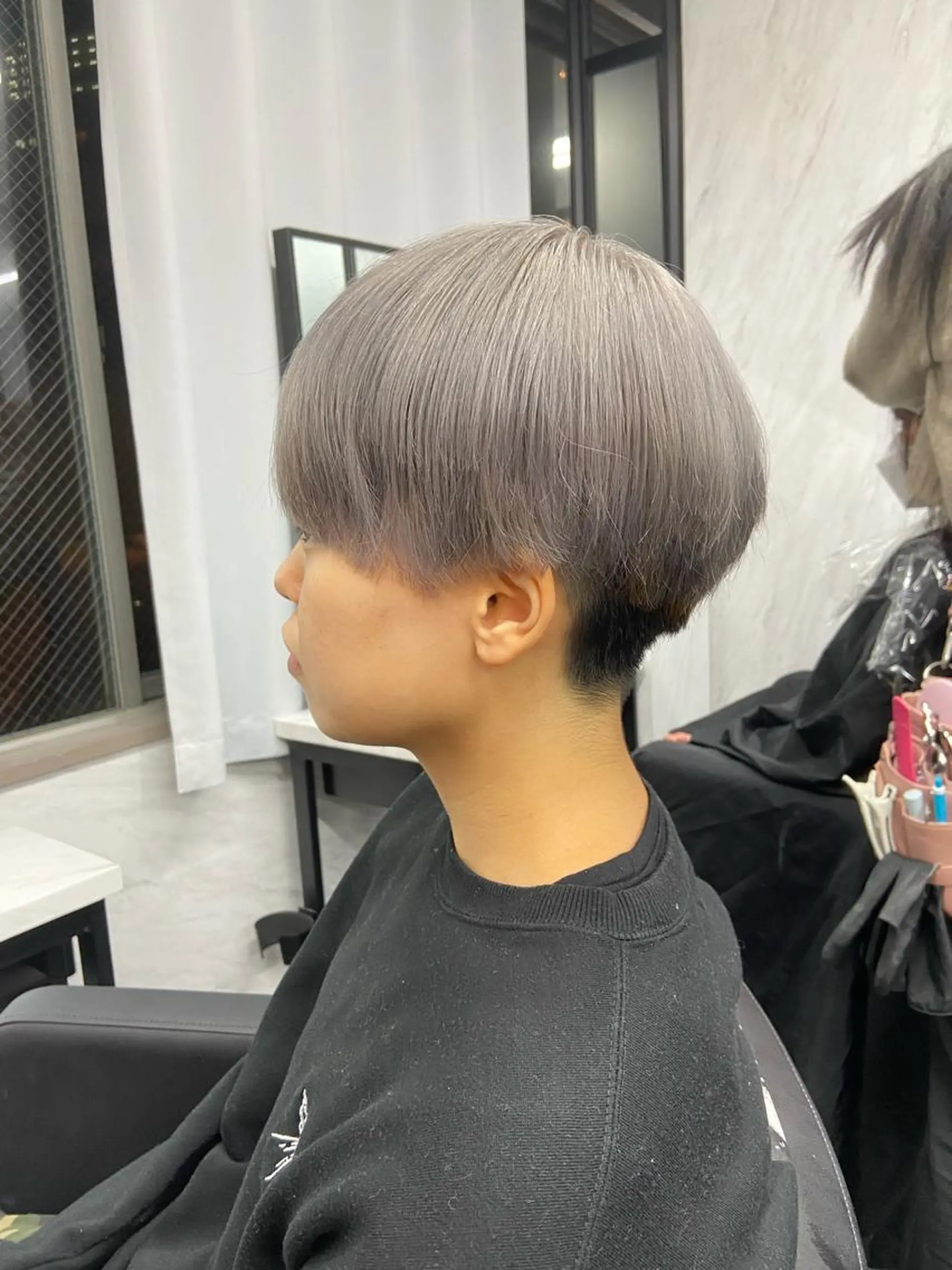 ショート カラー メンズ メンズハイトーン ハイトーンカラー ヘアカラー トリートメント ミルボンAujua認定サロン Ria  OSAKA 梅田所属・メンズ、エクステ特化 Ryuのヘアスタイル