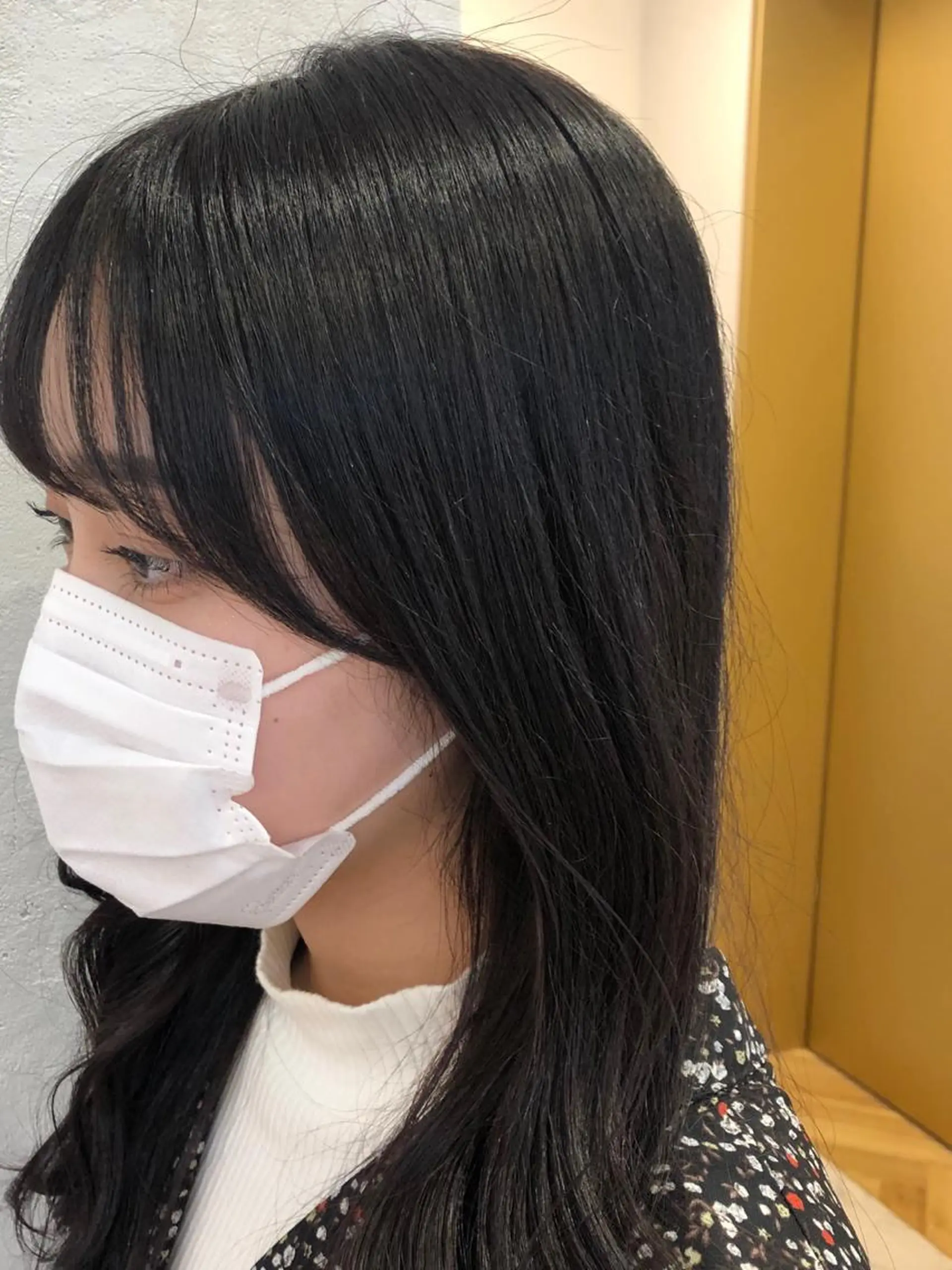 ロング パーマ 顔周りカット 小顔カット カット ヘアカラー トリートメント 透明感カラー│ レイヤーヘア中居美樹のヘアスタイル