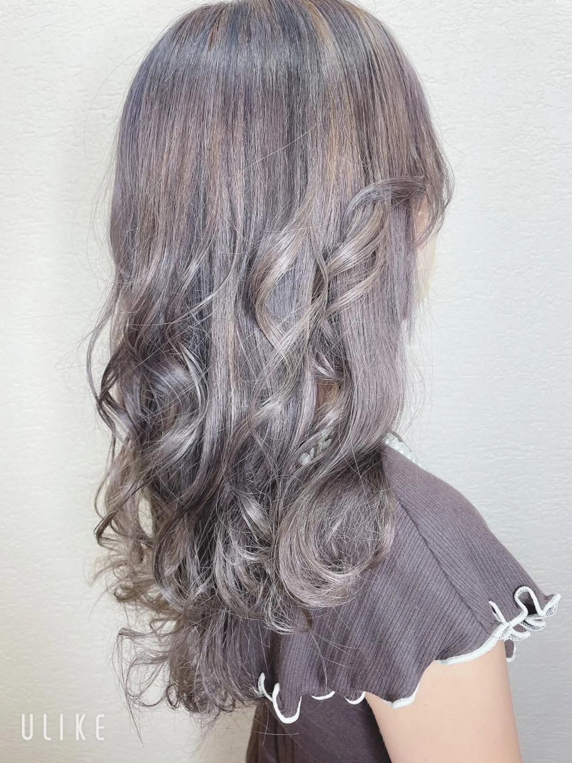 ロング カラー アッシュ ハイトーンカラー バイオレットカラー バイオレットアッシュ カット ヘアカラー トリートメント ❣️モードケイズ塚口 和田一将のヘアスタイル