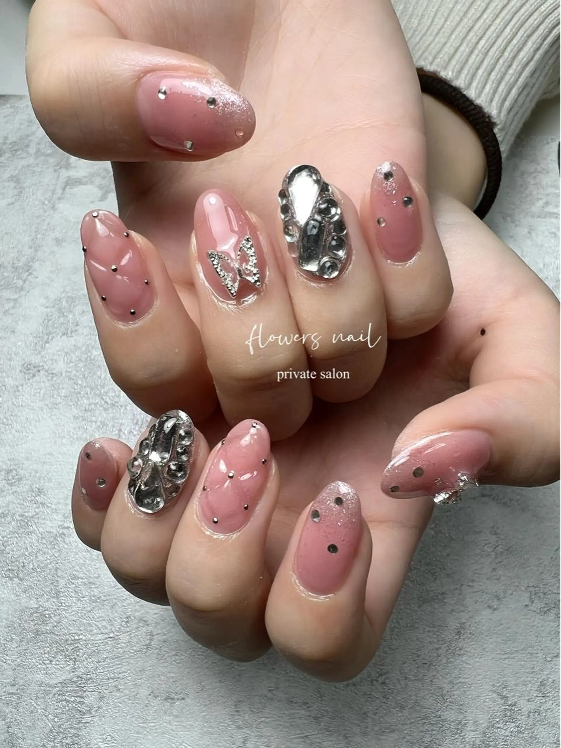 ネイル ジェルネイル 持ち込み パラジェル ワンホンネイル 冬ネイル flowers nailのネイルデザイン
