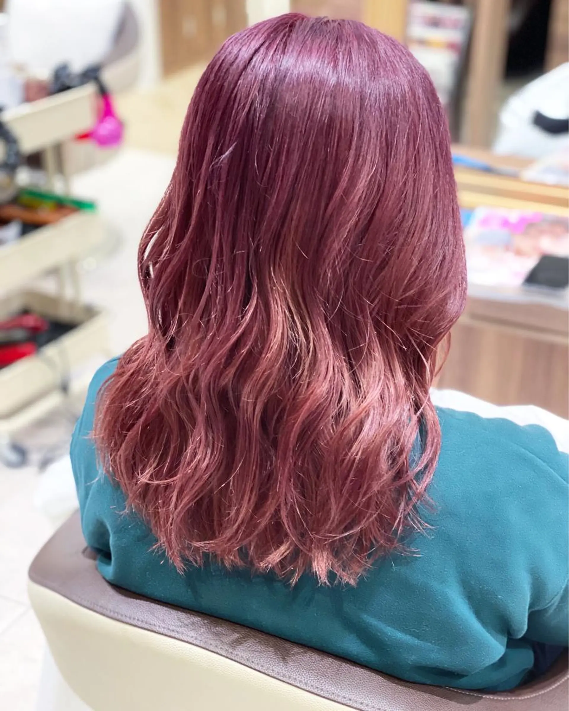 セミロング カラー ピンクカラー バイオレットカラー 💎大人ハイライト 💎上杉一也💎のヘアスタイル