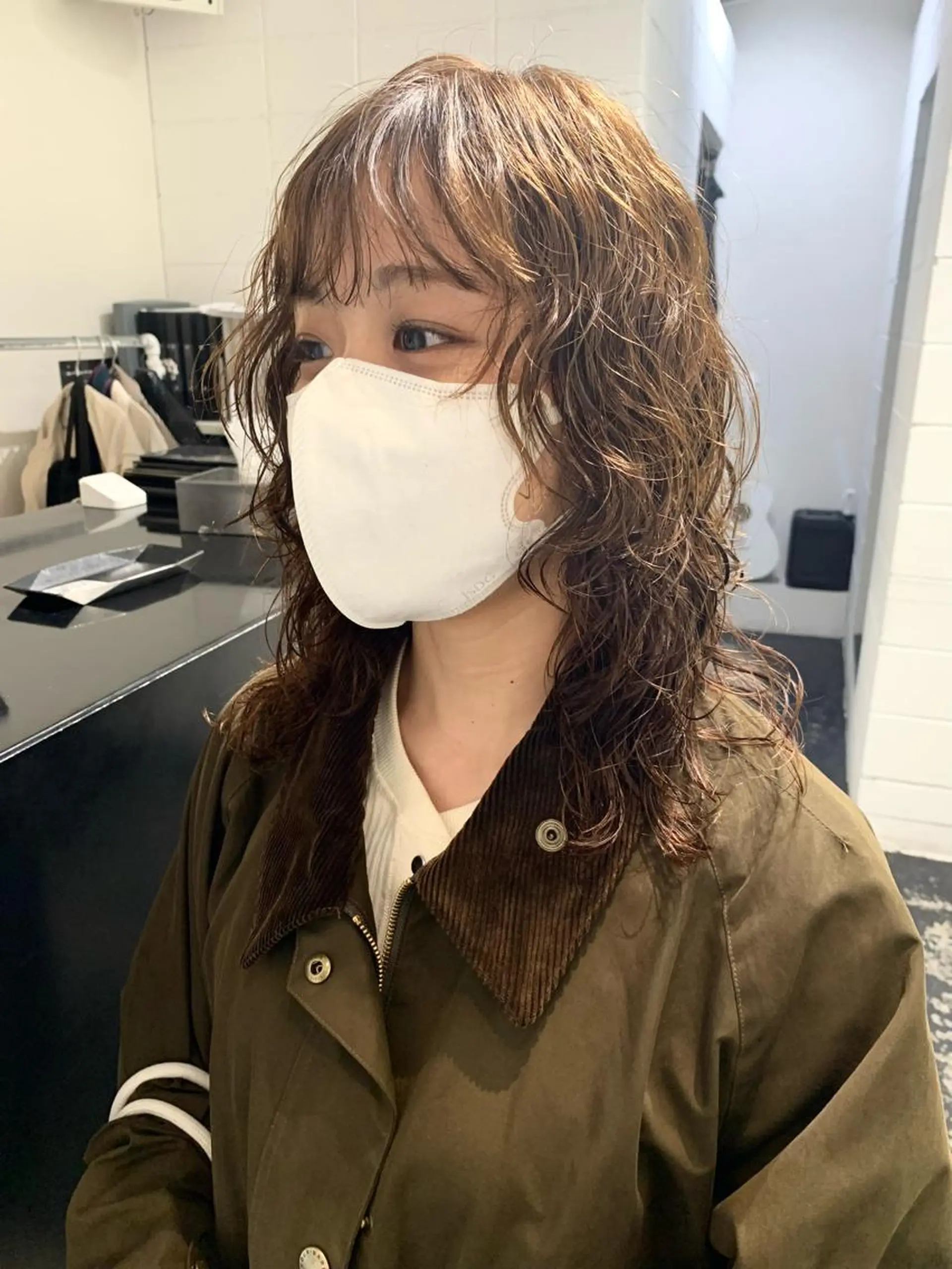 セミロング カラー パーマ セミロングパーマ ウルフカット カット ヘアカラー パーマ トリートメント レイヤーカット/艶髪 ✨💭KIRARIのヘアスタイル