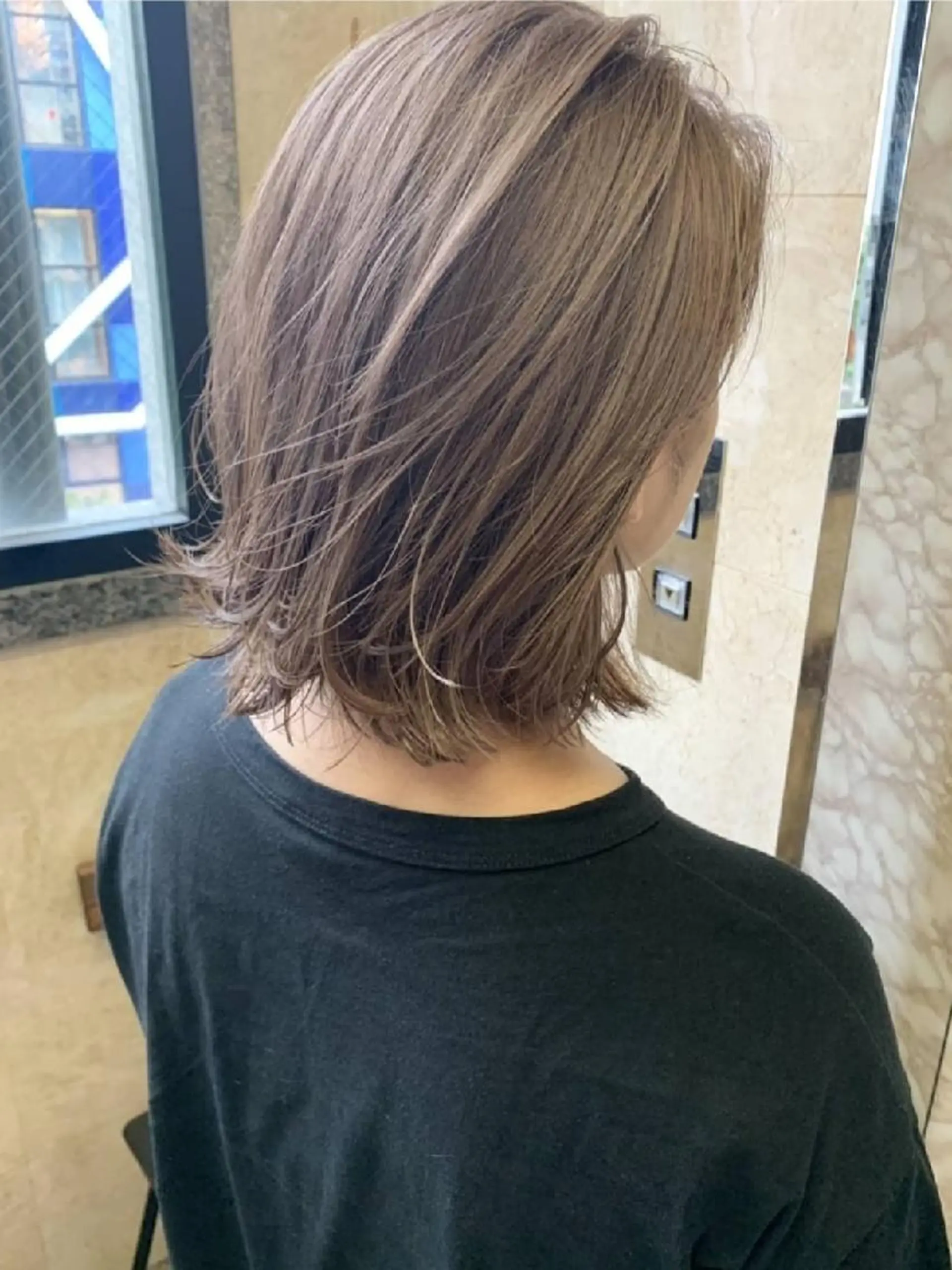 ミディアム カラー パーマ ヘアアレンジ メンズ ネイル キッズ マツエク・マツパ ベージュカラー ミルクティーベージュ カット ヘアカラー トリートメント 🌸グレージュ/ 艶髪🌸yutaのヘアスタイル