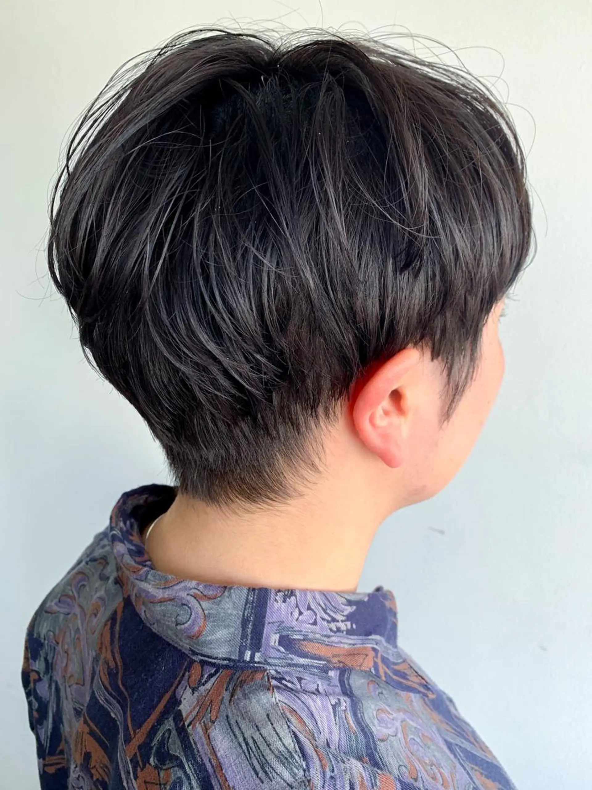 ショート ベリーショート ショートヘア nuu所属・💜ショート💜 ウルフ、ボブ二色亜美のヘアスタイル