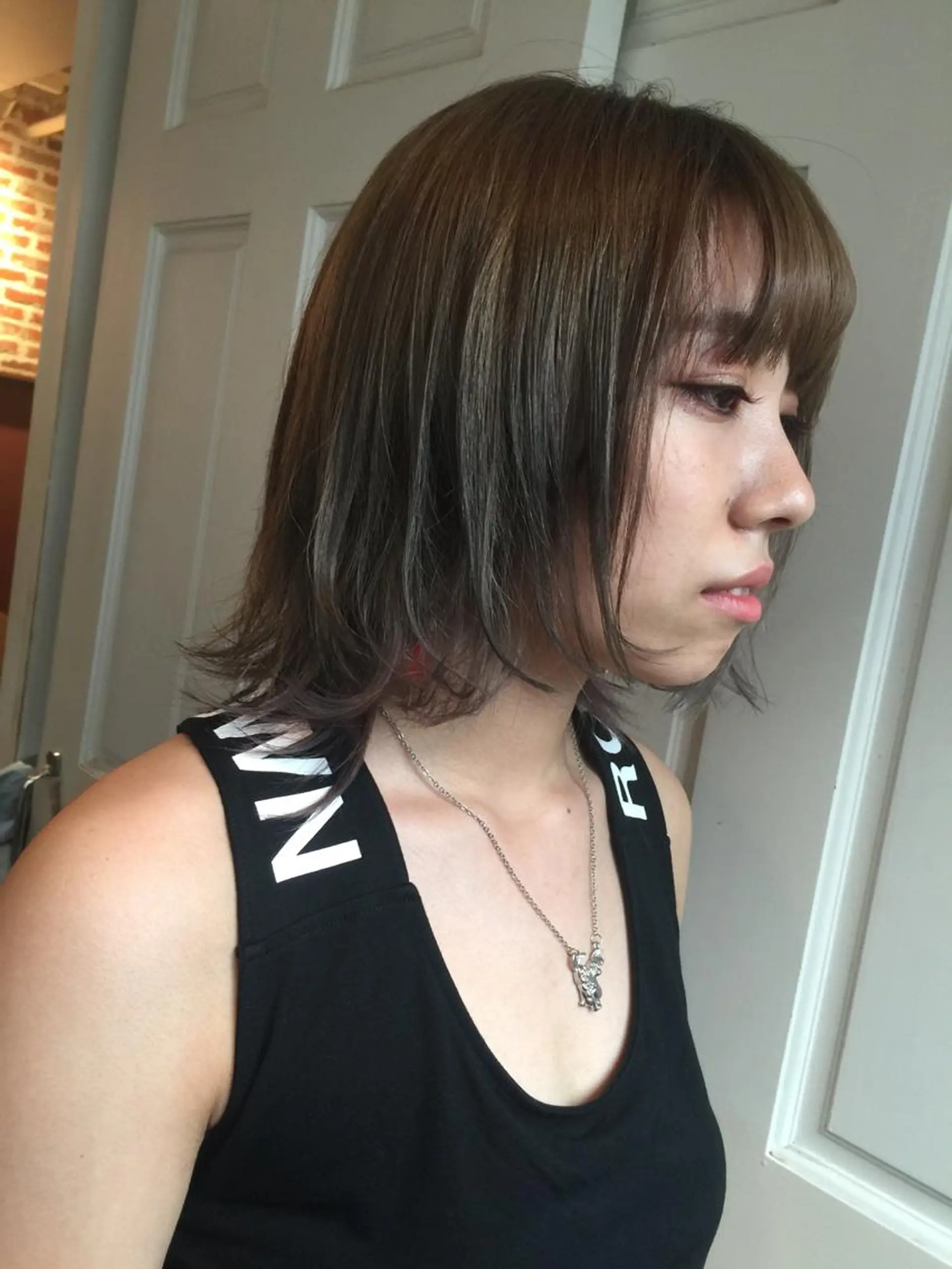 ミディアム ウルフカット ホワイト&レイヤー カット職人長畠俊輔のヘアスタイル
