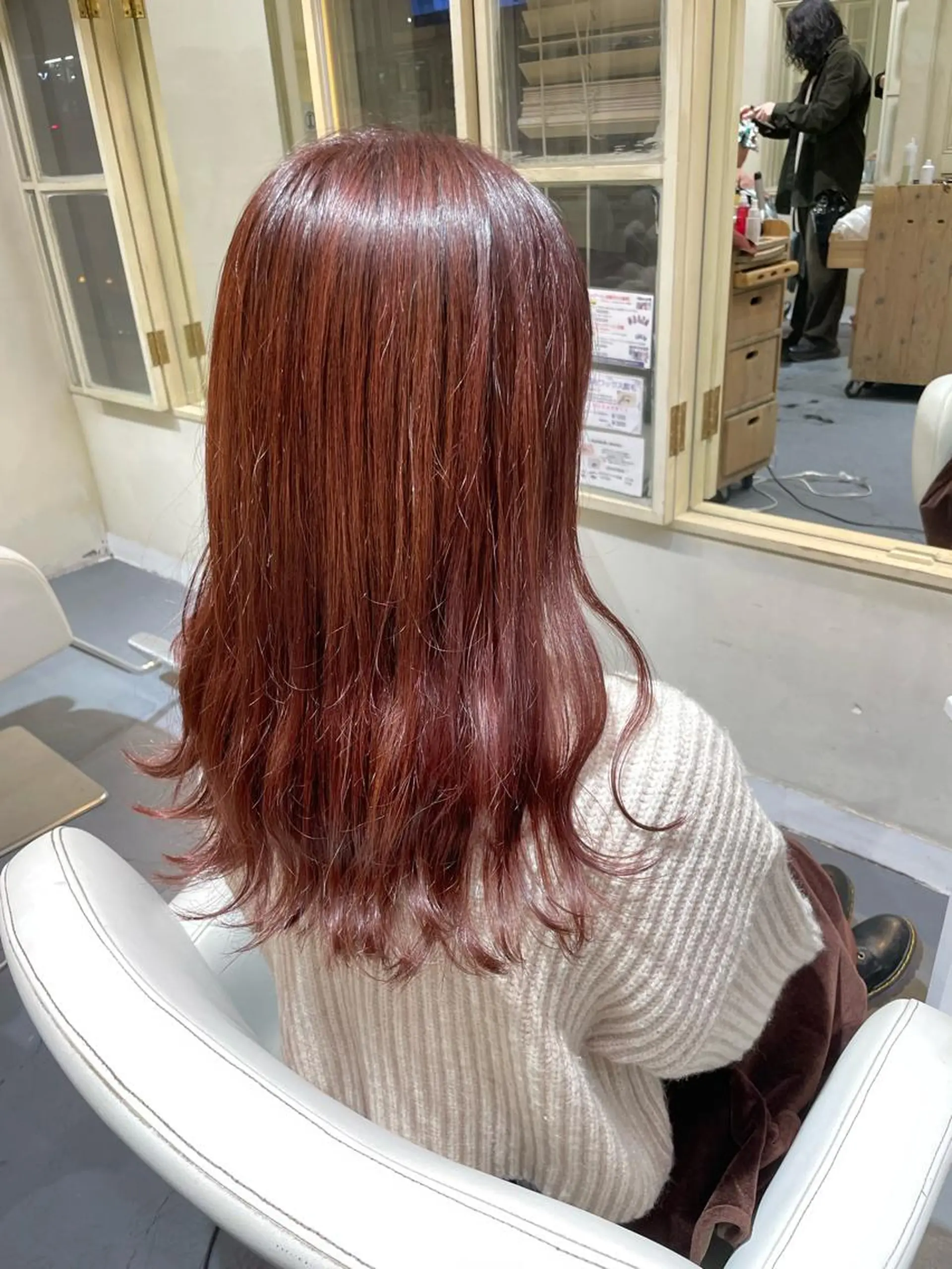 セミロング カラー ヘアカラー ぱつっとボブ 古家 佑真のヘアスタイル