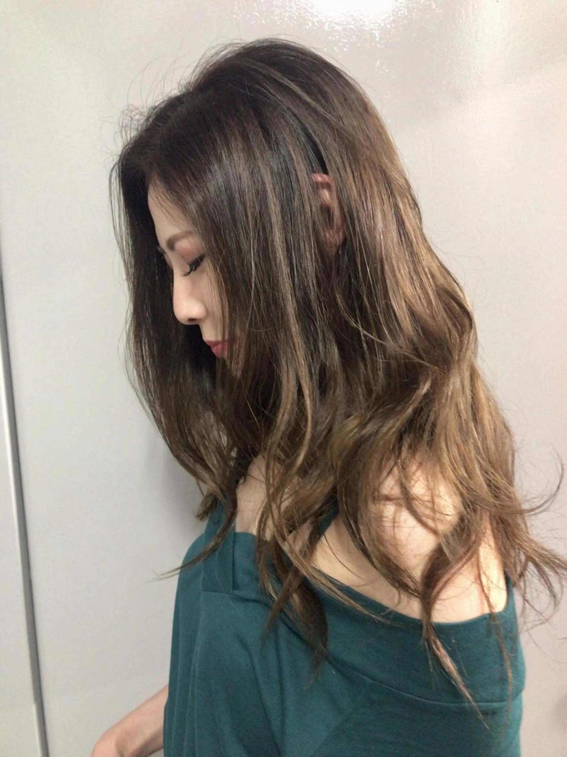 ロング カラー グレージュ レイヤーカット匠 イソザキノリユキのヘアスタイル