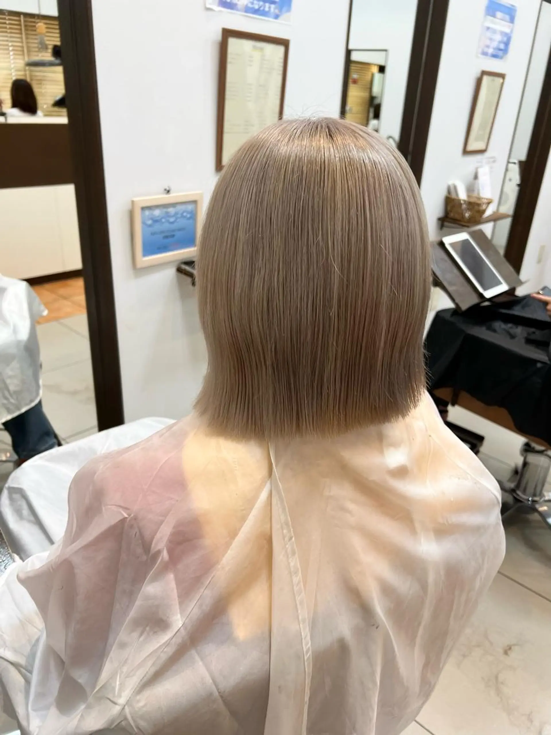 カラー ハイトーンカラー SOYONなんば店 ／韓国風のヘアスタイル