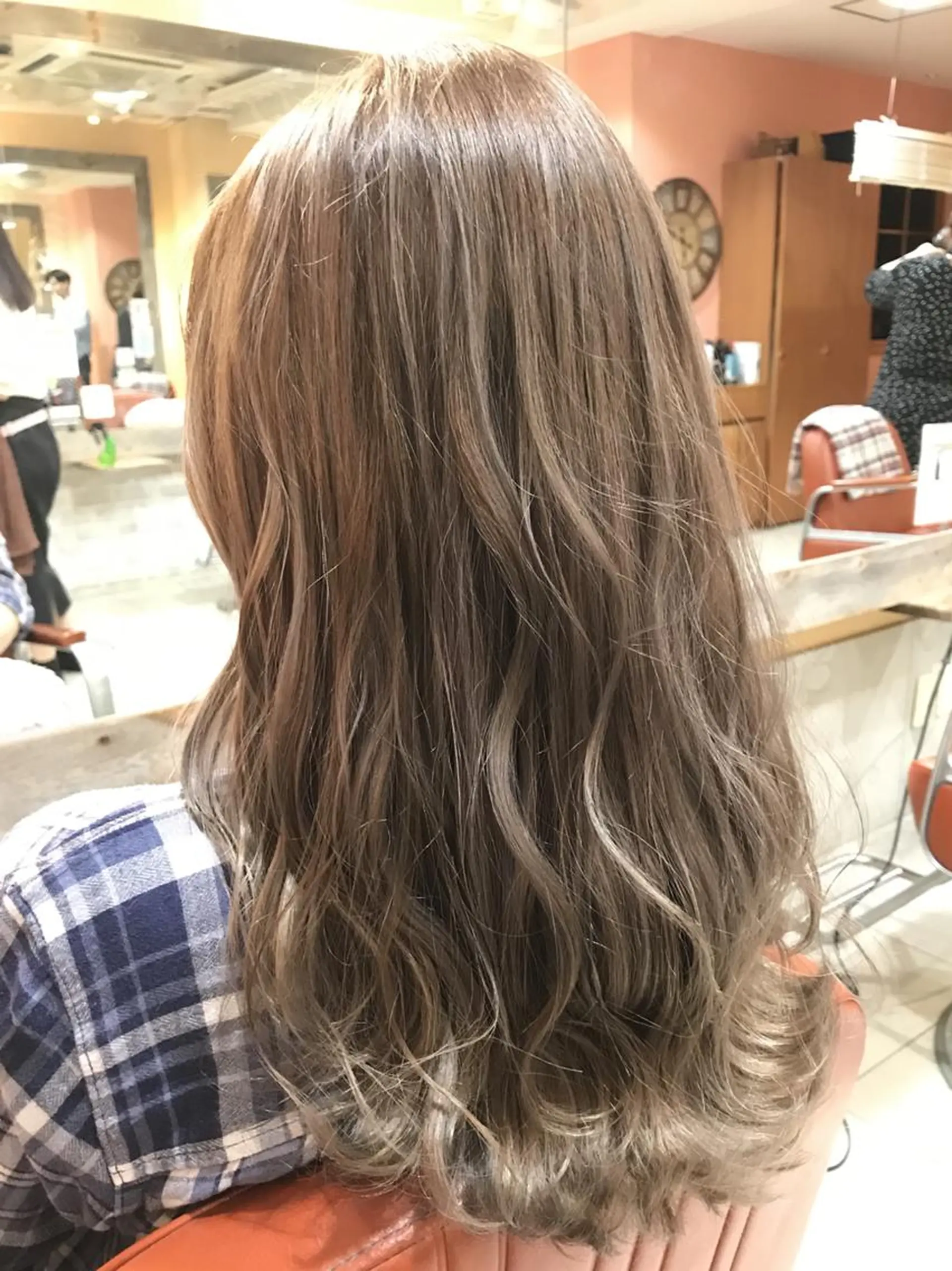 ミディアム カラー パーマ ヘアアレンジ 結婚式・ブライダル ミディアムパーマ ボブ くせ毛 外国人風カラー ヘアカラー トリートメント 増子 幹樹のヘアスタイル