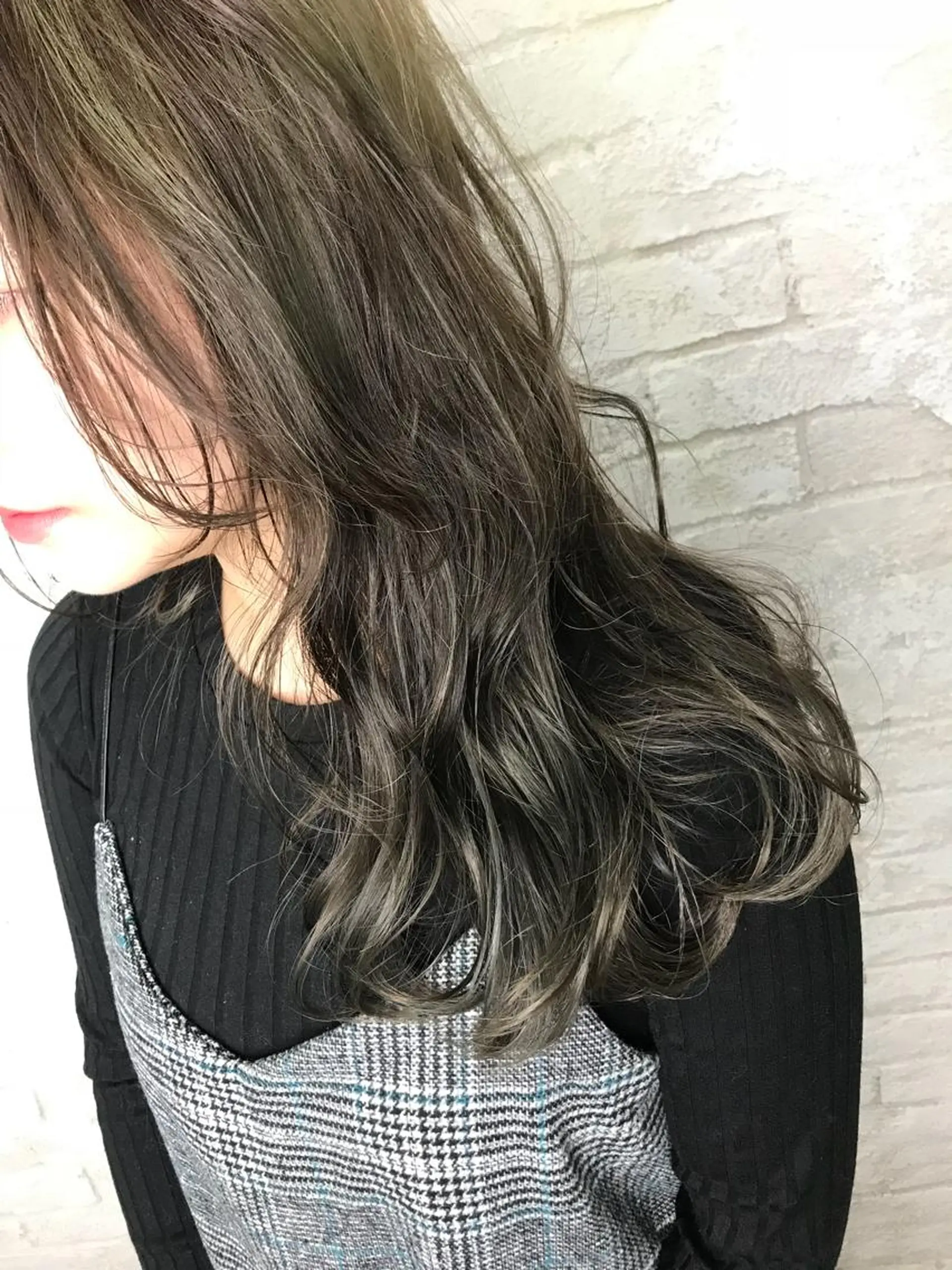 ロング カラー ヘアカラー トリートメント 🌈ハイライトカラー 🌈naokoのヘアスタイル