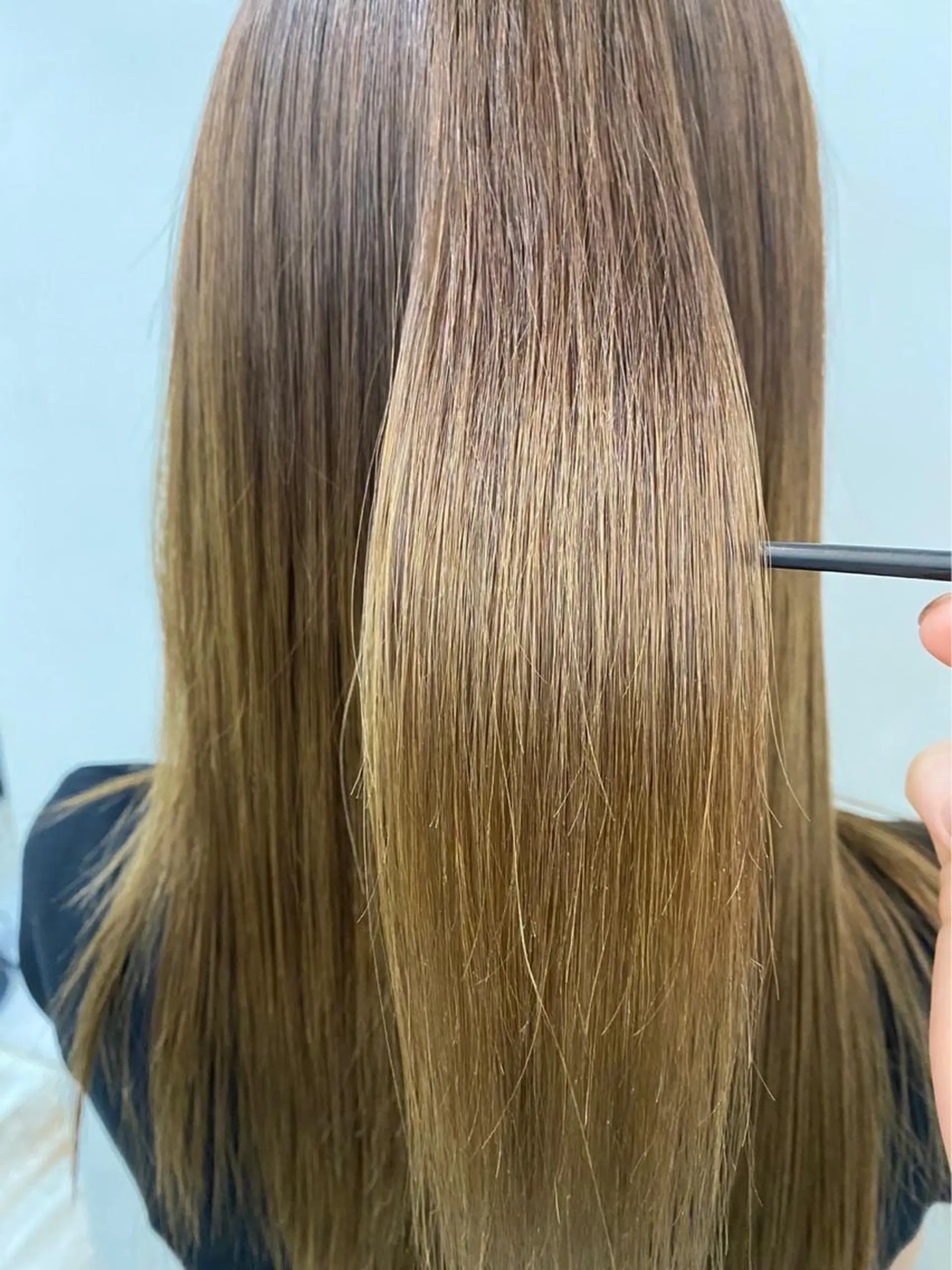 柔らかストレート /透け感ツヤカラーのヘアスタイル