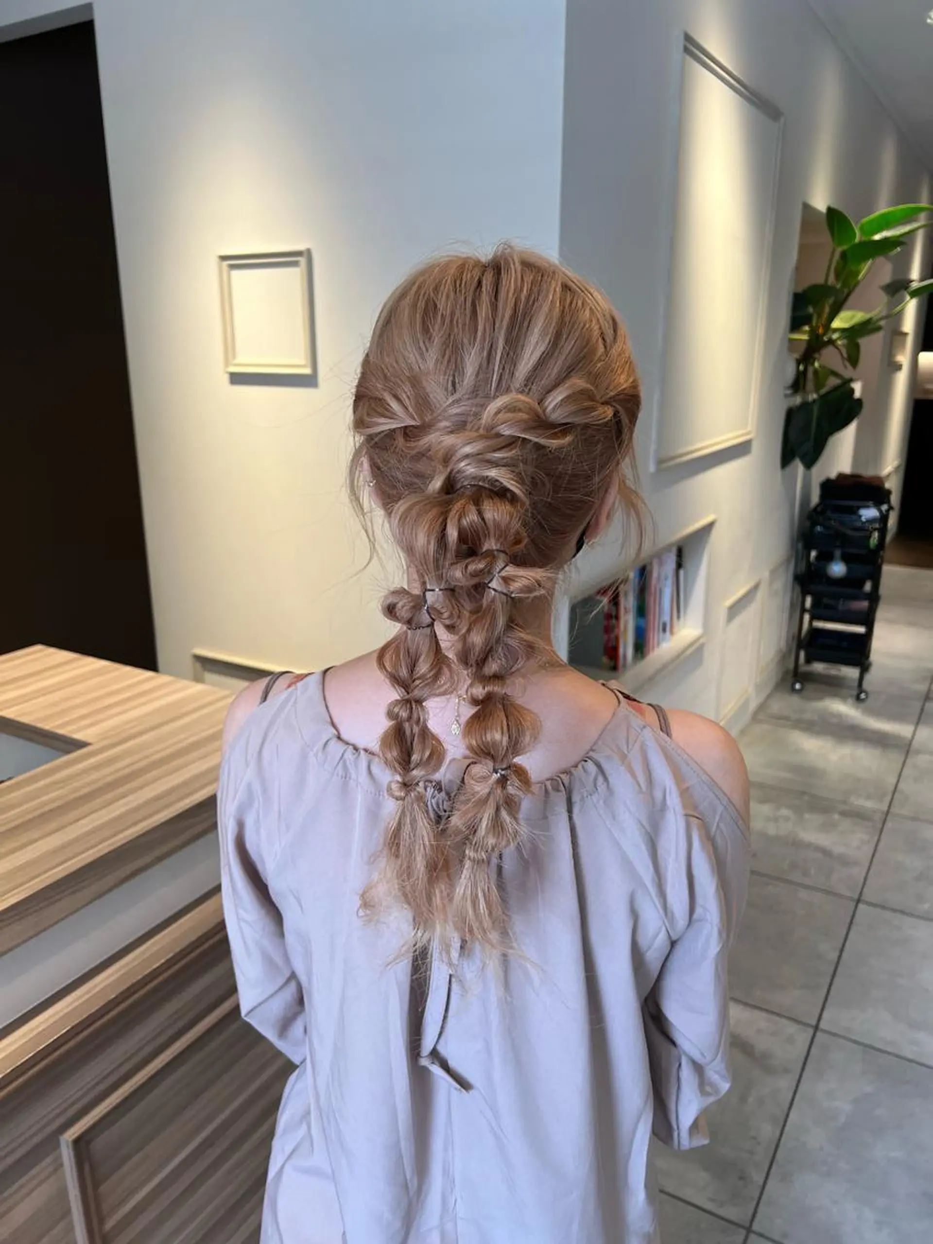 ロング ヘアアレンジ ヘアセット 西村 美羽のヘアスタイル