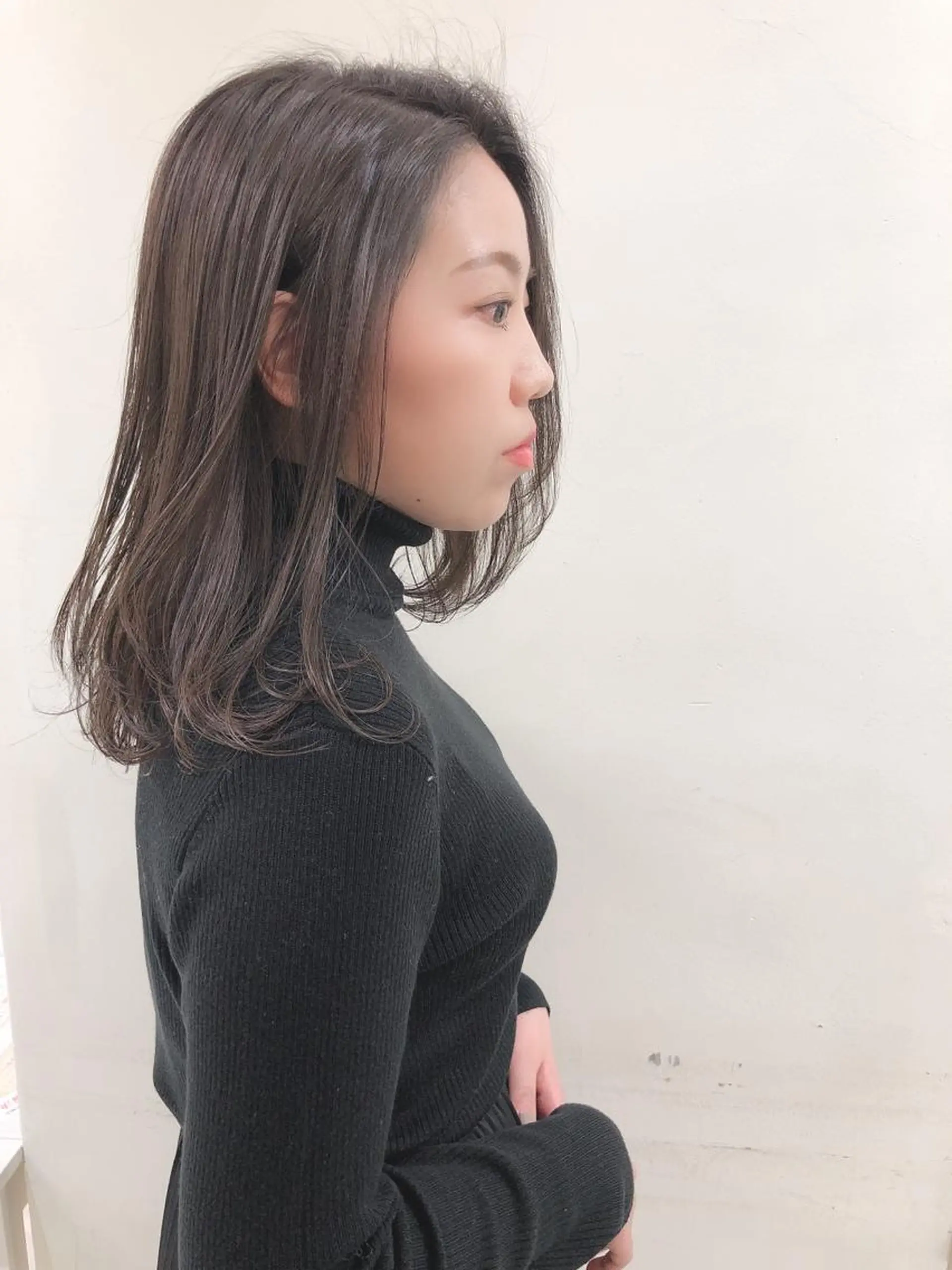 ミディアム カラー ぱつっとボブ 古家 佑真のヘアスタイル