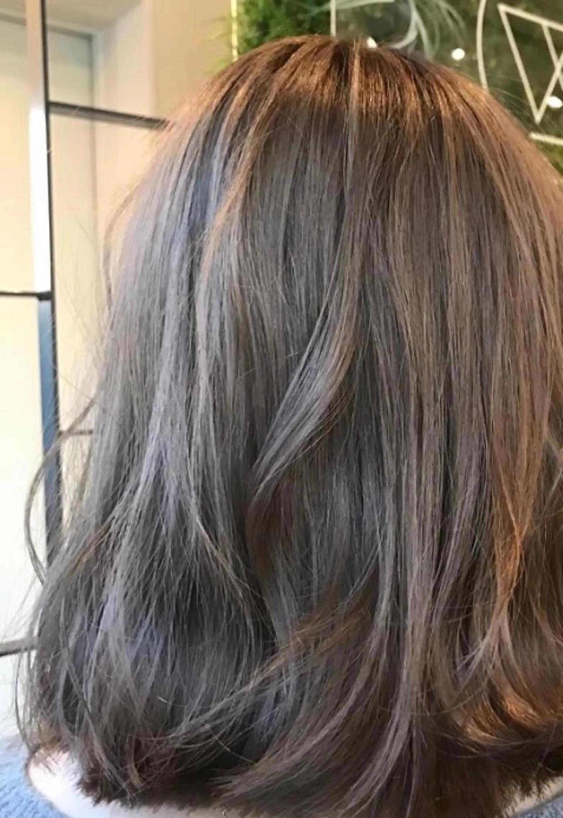 セミロング カラー ヘアカラー Hanna by W_SALONのヘアスタイル