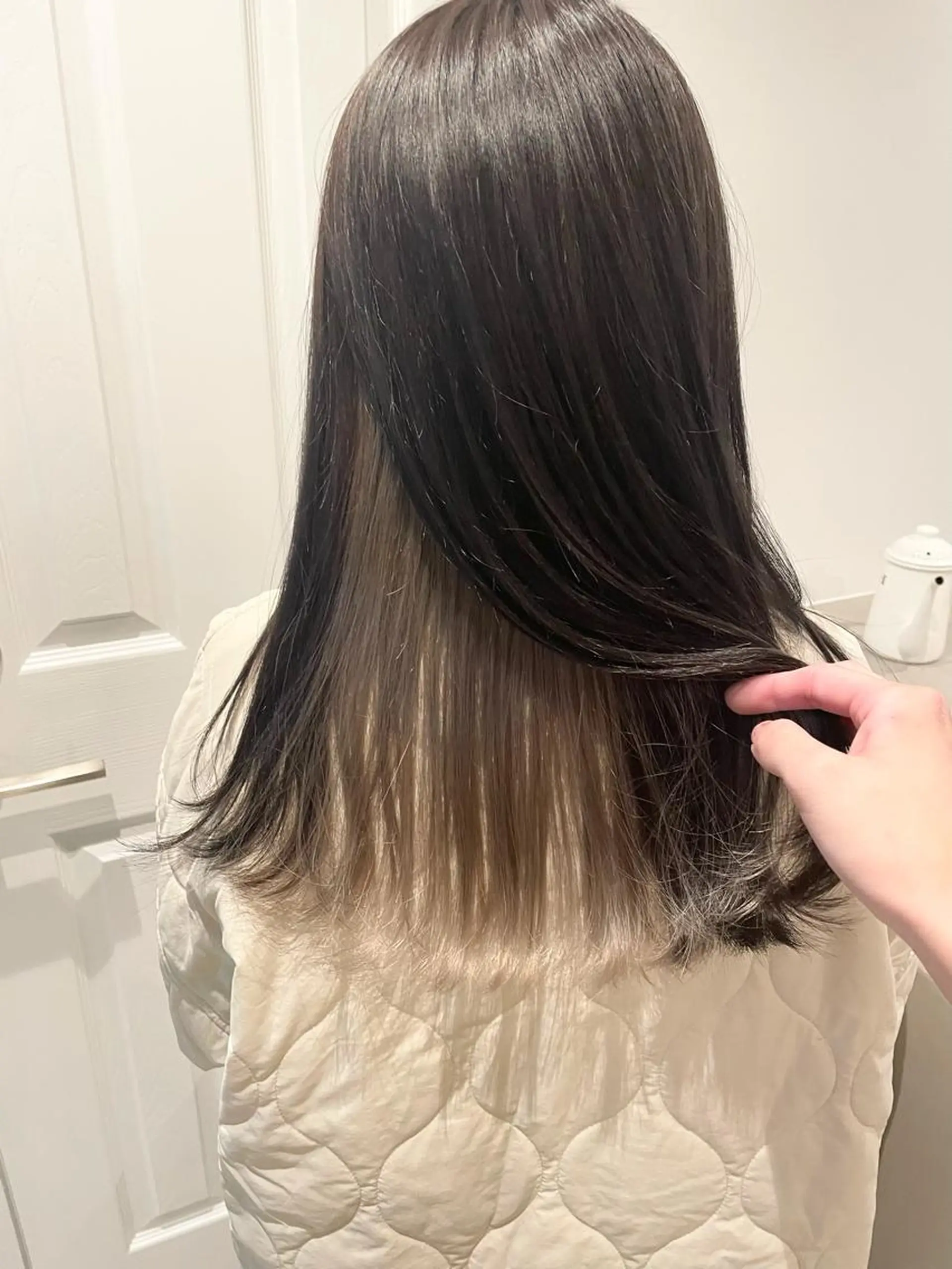 セミロング カラー ブリーチ シルバー ホワイトシルバー ヘアカラー 中目黒🌼 🌼ハナのヘアスタイル