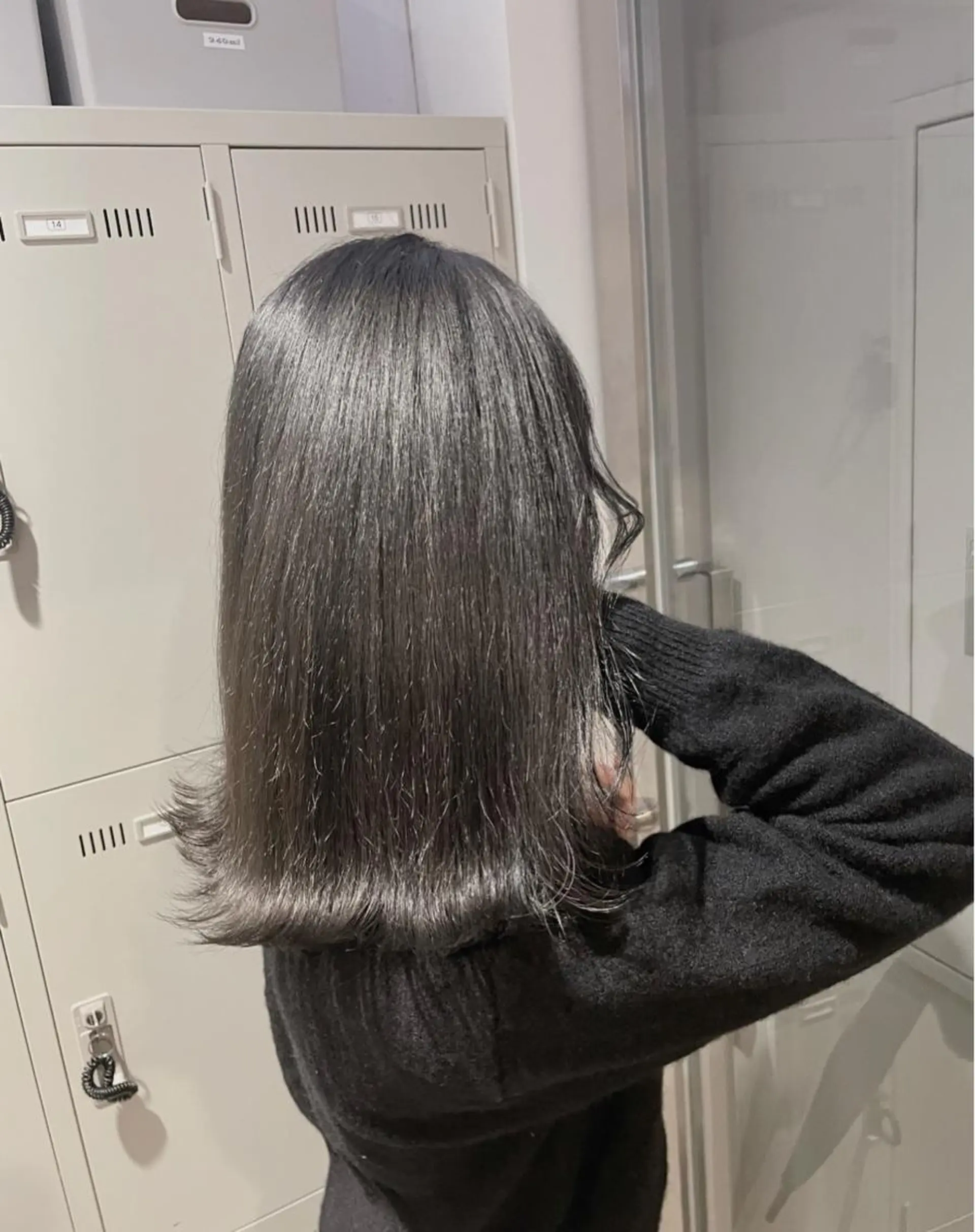 ミディアム カラー カット ヘアカラー トリートメント ヘッドスパ ヘアセット 韓国レイヤー ハッシュカットのヘアスタイル