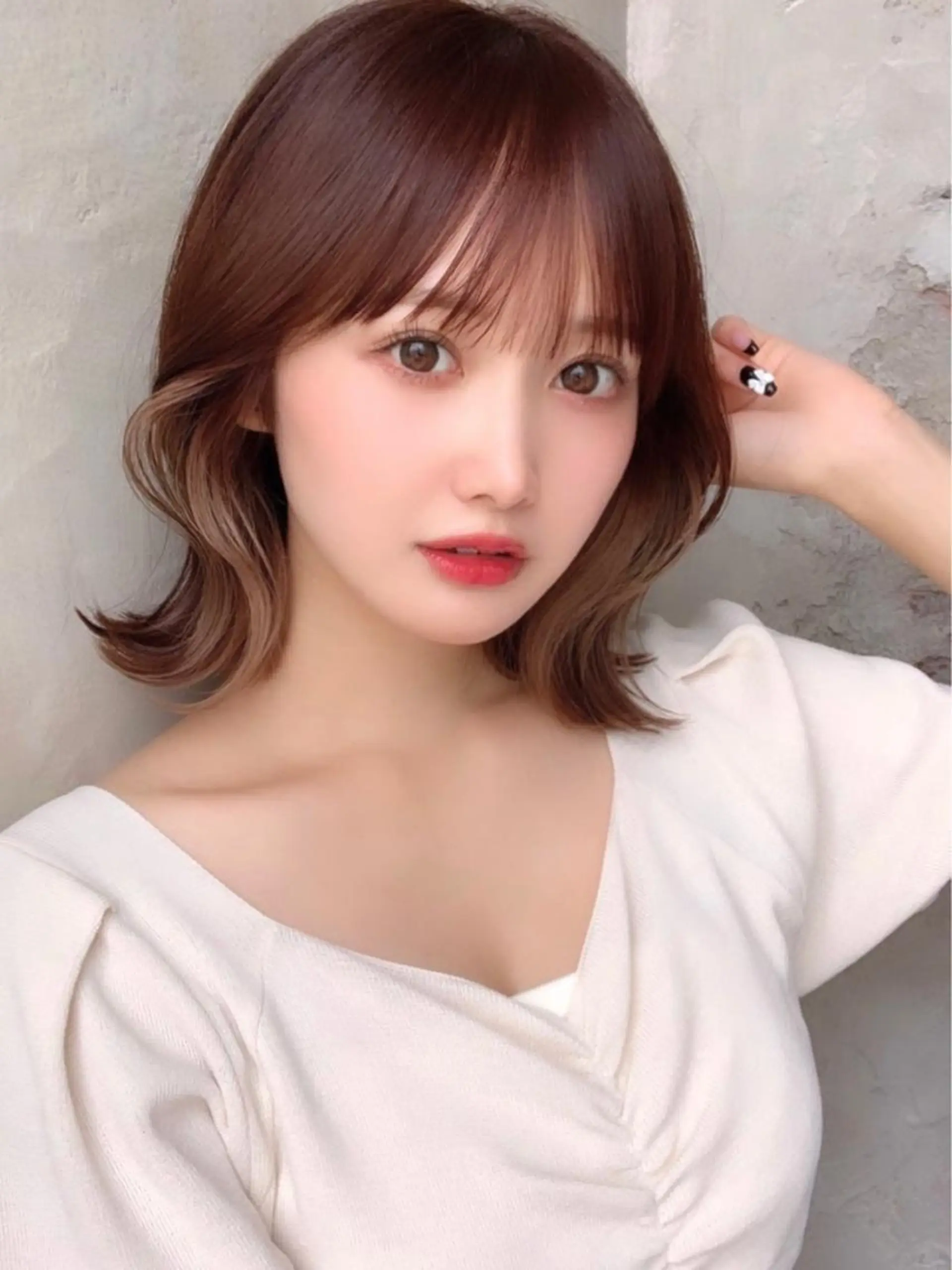 ミディアム カラー パーマ ヘアアレンジ イヤリングカラー イルミナカラー ボブ くびれヘア 髪質改善 カット ヘアカラー トリートメント ヘアセット 日本一の小顔カット/ ボブ/顔周り/韓国のヘアスタイル
