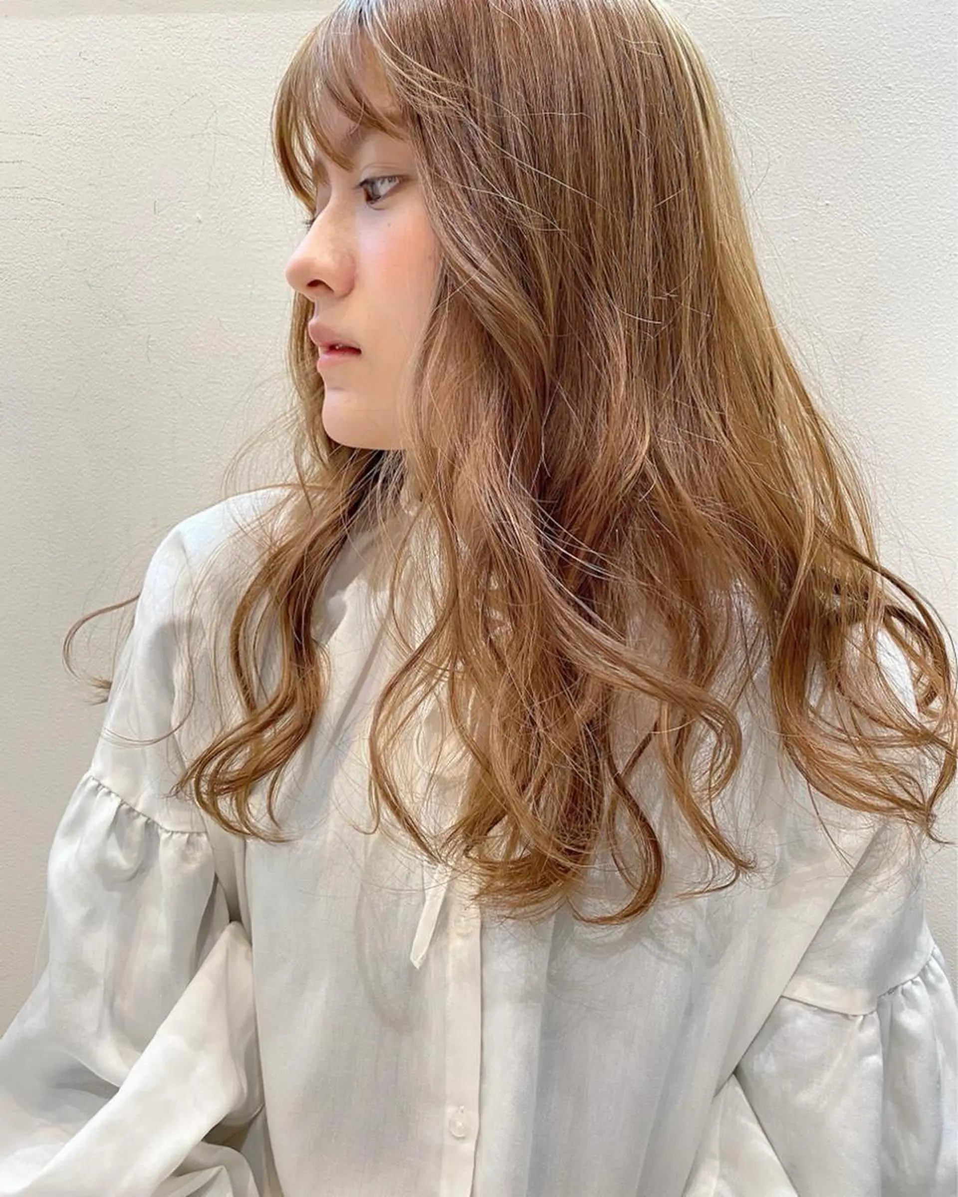セミロング カラー ベージュカラー ブリーチ ブリーチなしカラー オレンジ オレンジベージュ 横浜🍒耳つぼ エクステ／RIEのヘアスタイル