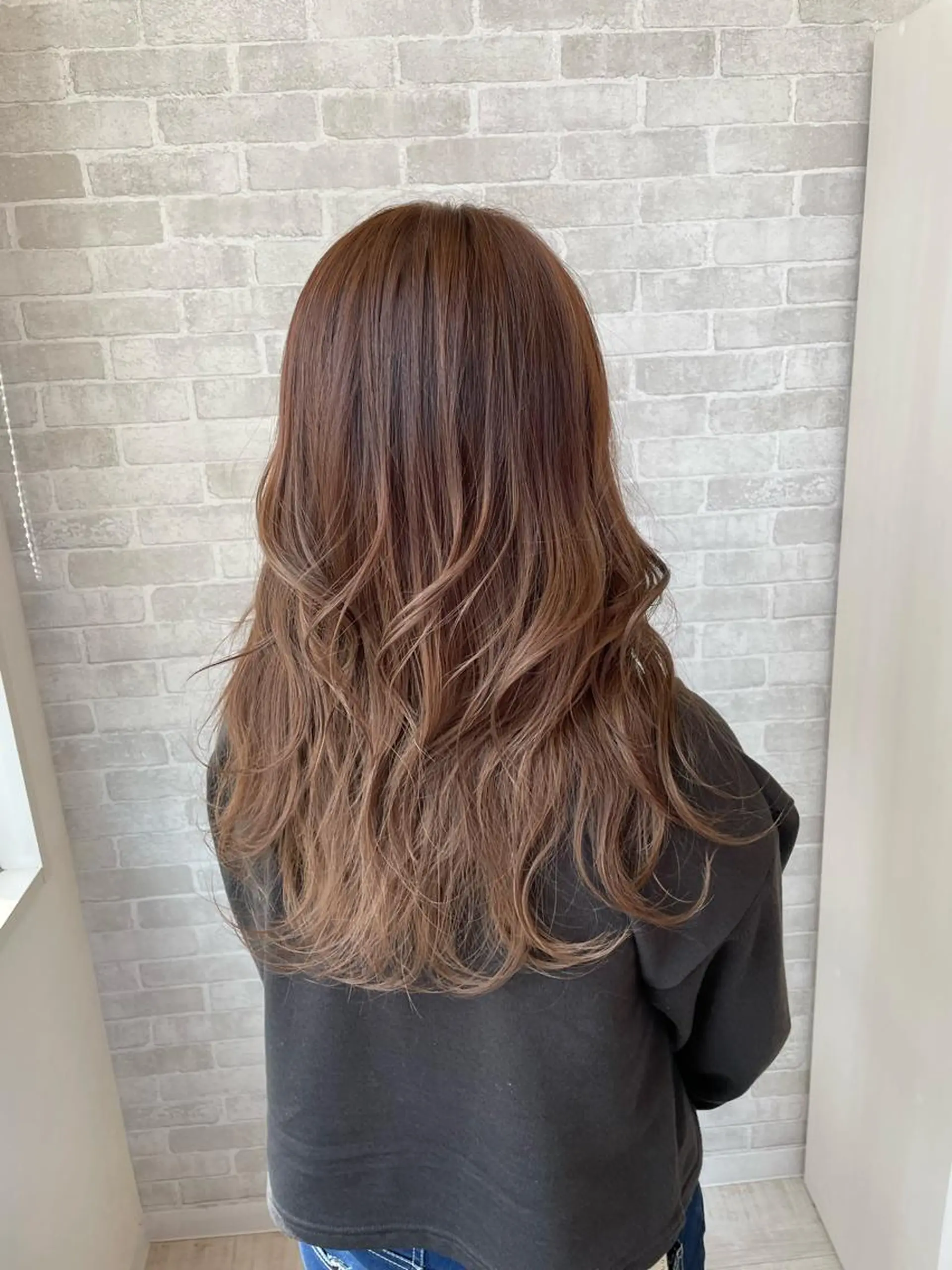 ロング カラー Well's TAIGAのヘアスタイル