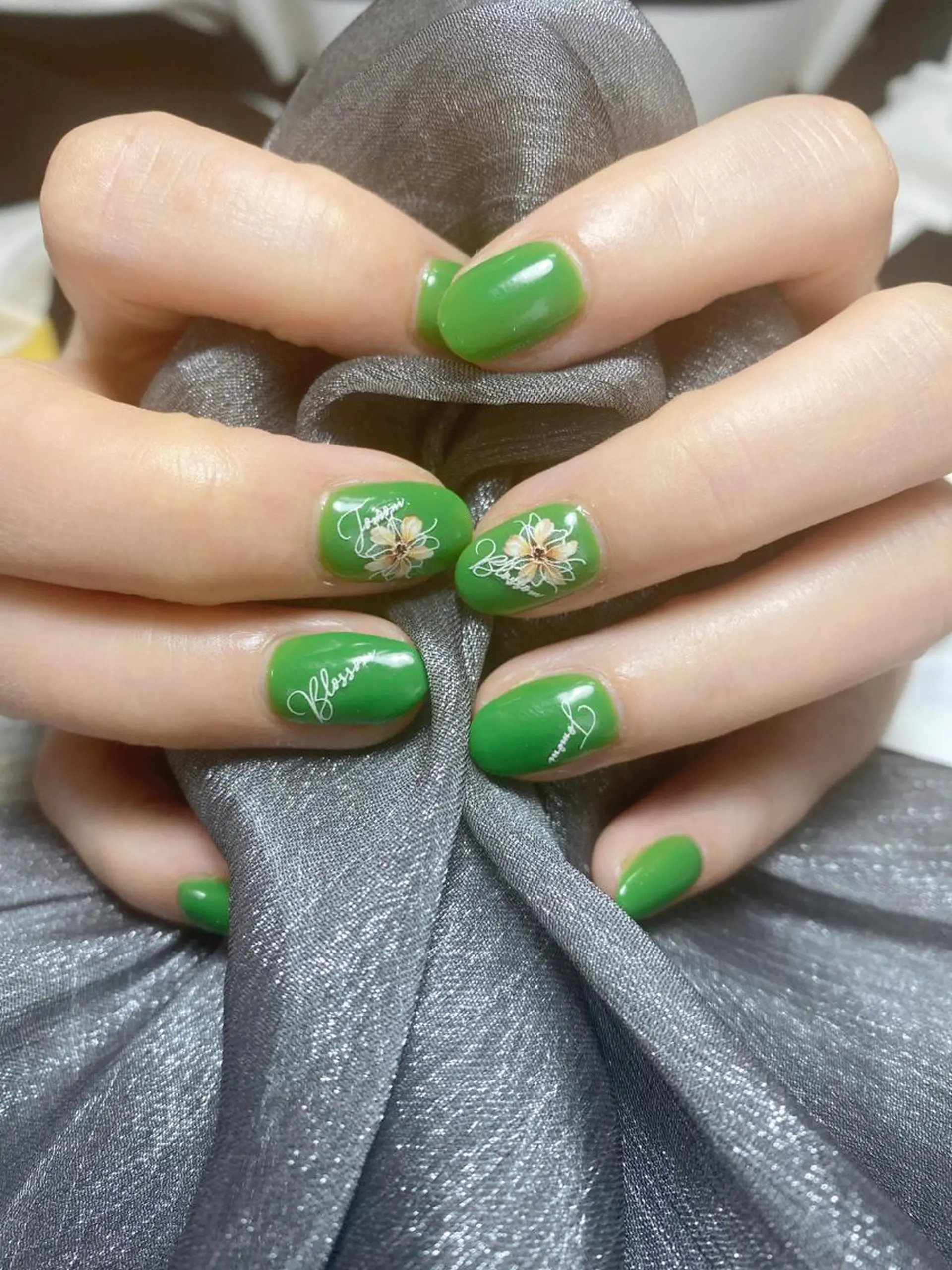 ネイル ハンドネイル EN salon💅 🦋もり💕のネイルデザイン