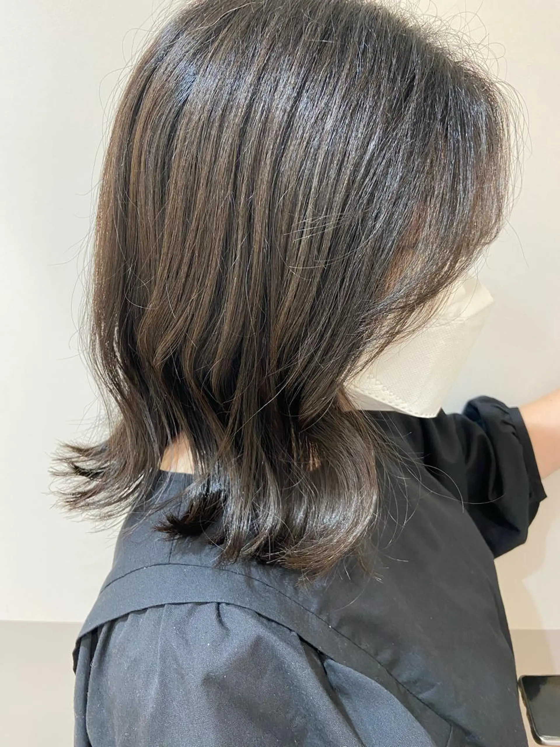 ミディアム 顔周りカット 小顔カット マツザキ チナツのヘアスタイル