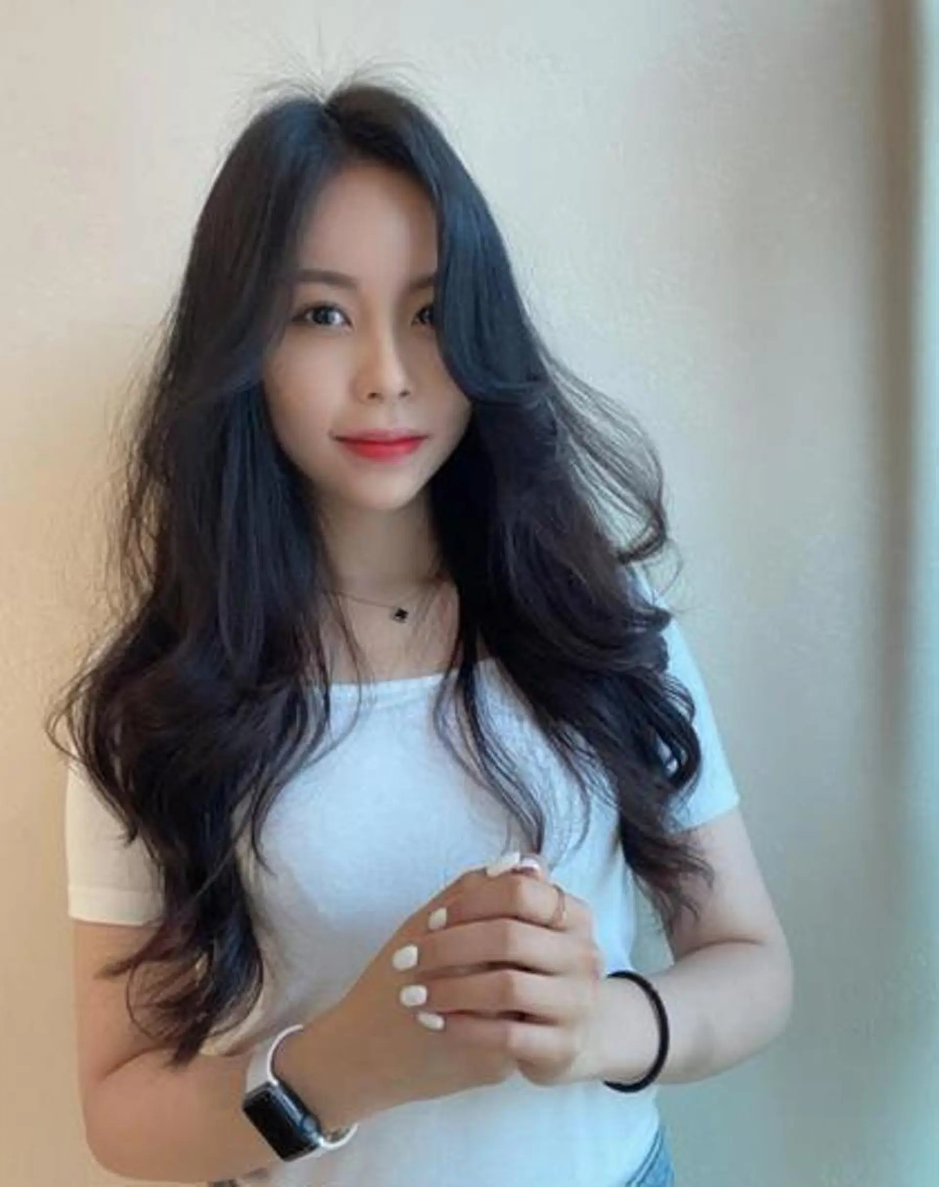 セミロング 韓国ヘア🩵 🩵BIZEのヘアスタイル