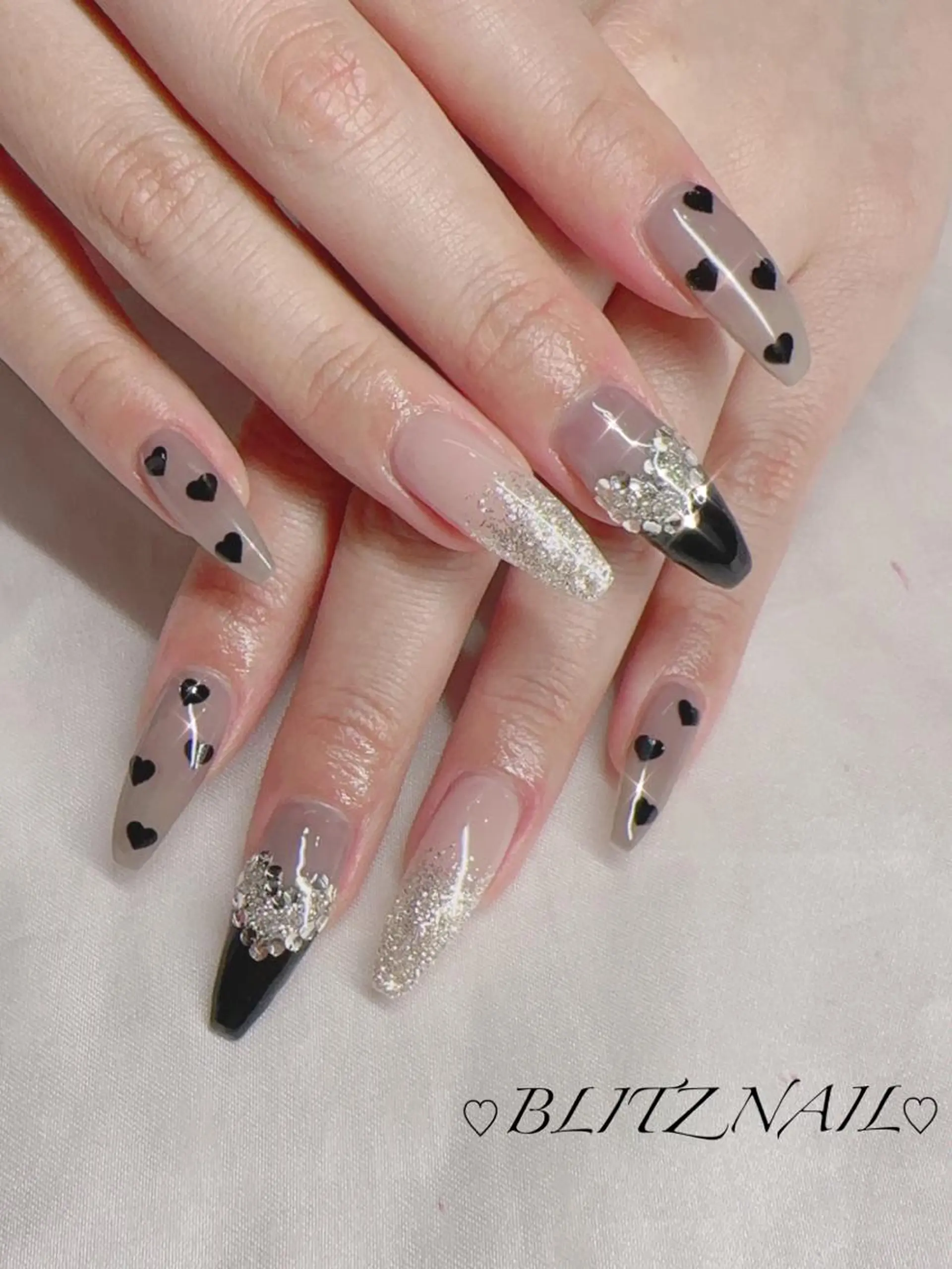 ネイル BLITZ Nail 岩田💅🏻✨のネイルデザイン