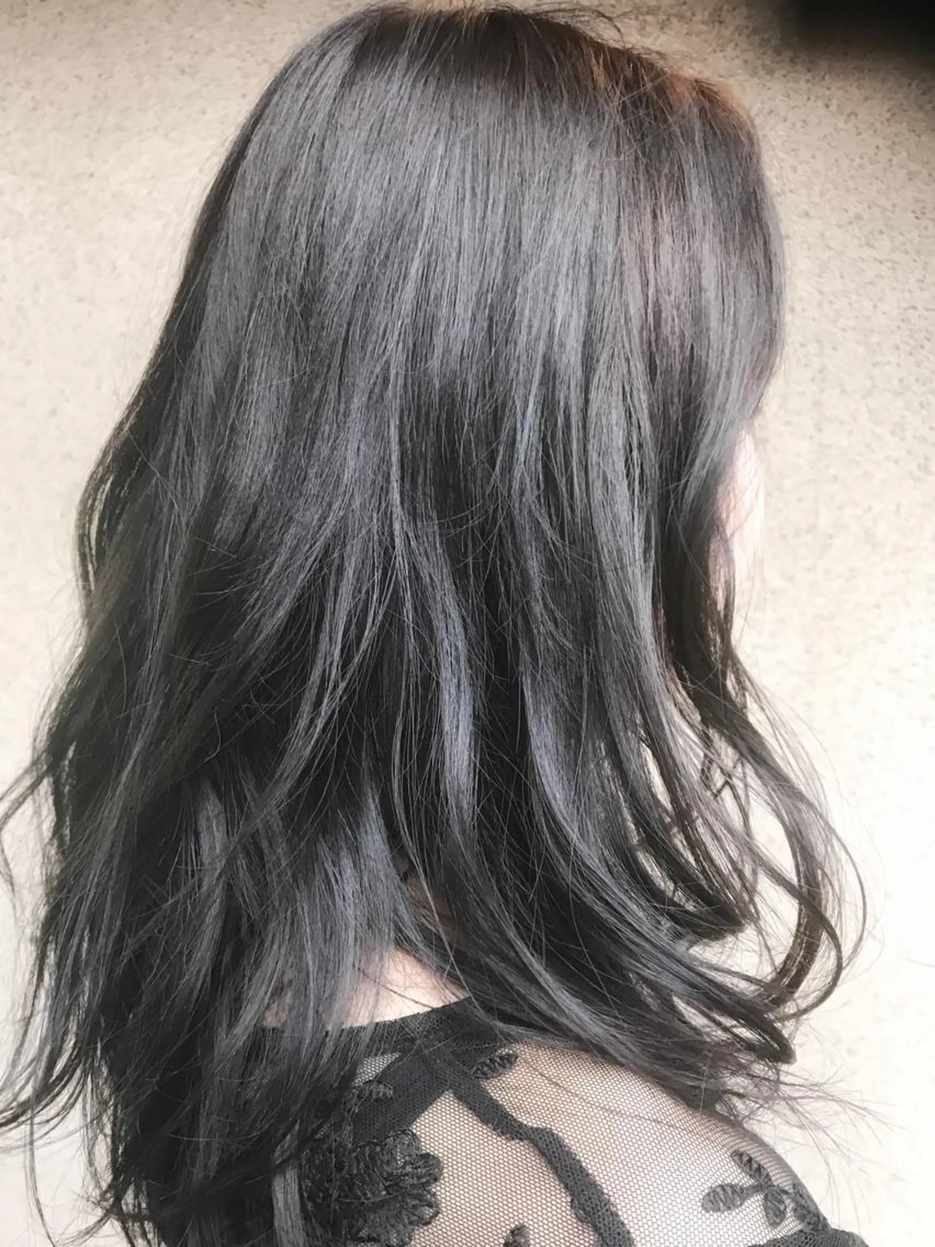 セミロング カラー イルミナカラー パープルカラー vato マンツーマンサロンのヘアスタイル