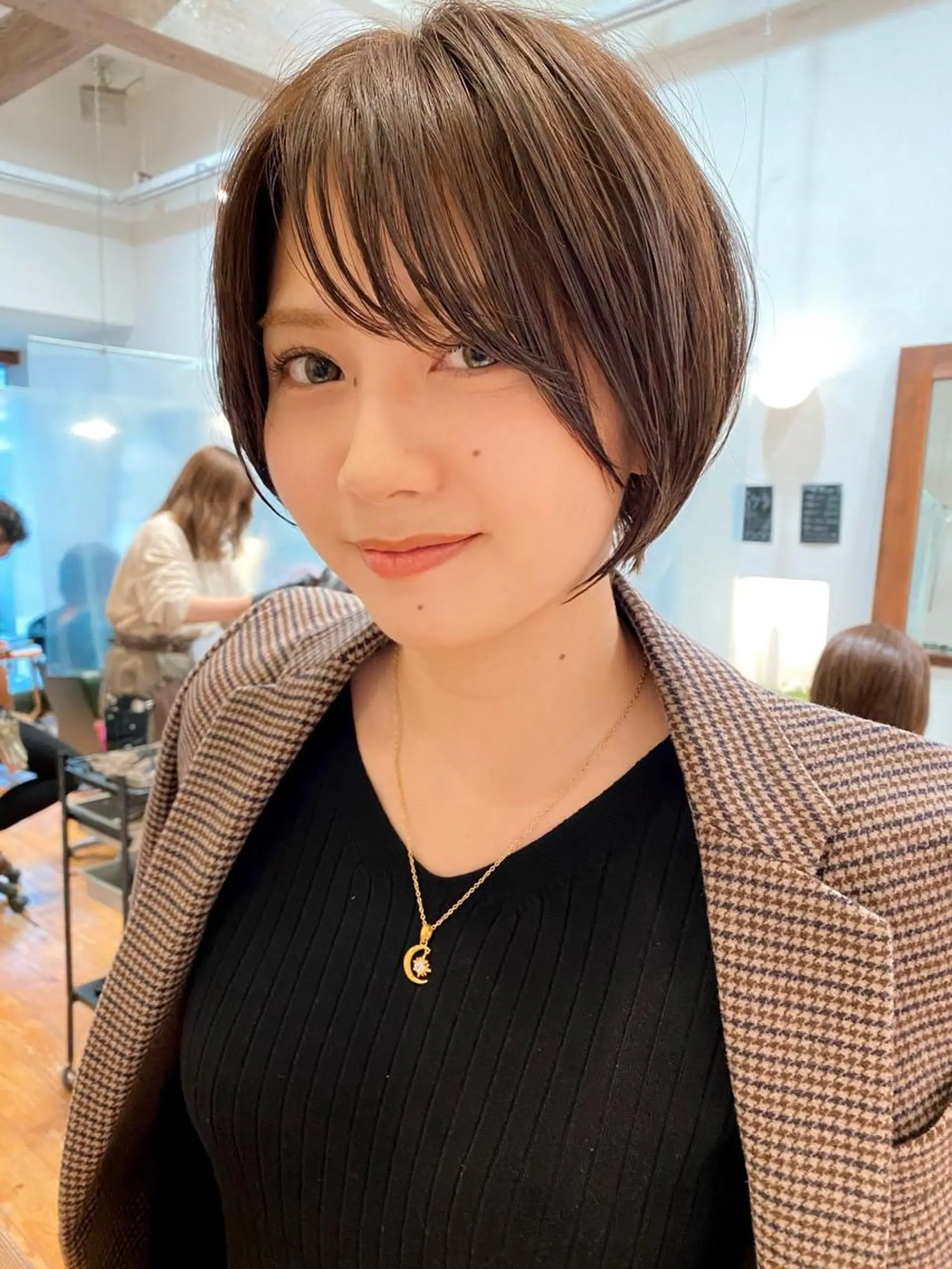 ショート カラー カット特化柏駅 徒歩3分LOUのヘアスタイル