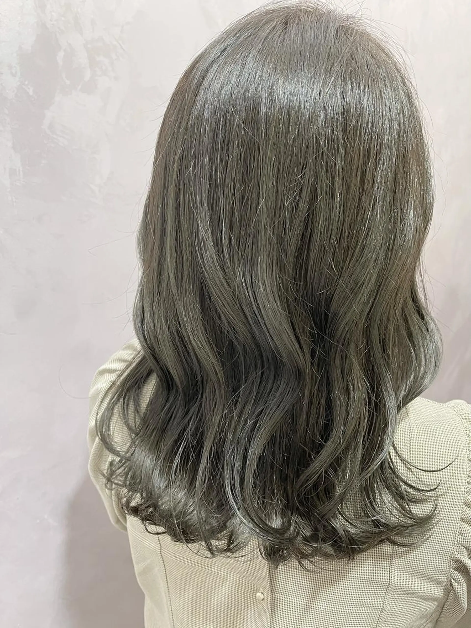 セミロング ヘアカラー トリートメント 丸山 亜加理のヘアスタイル