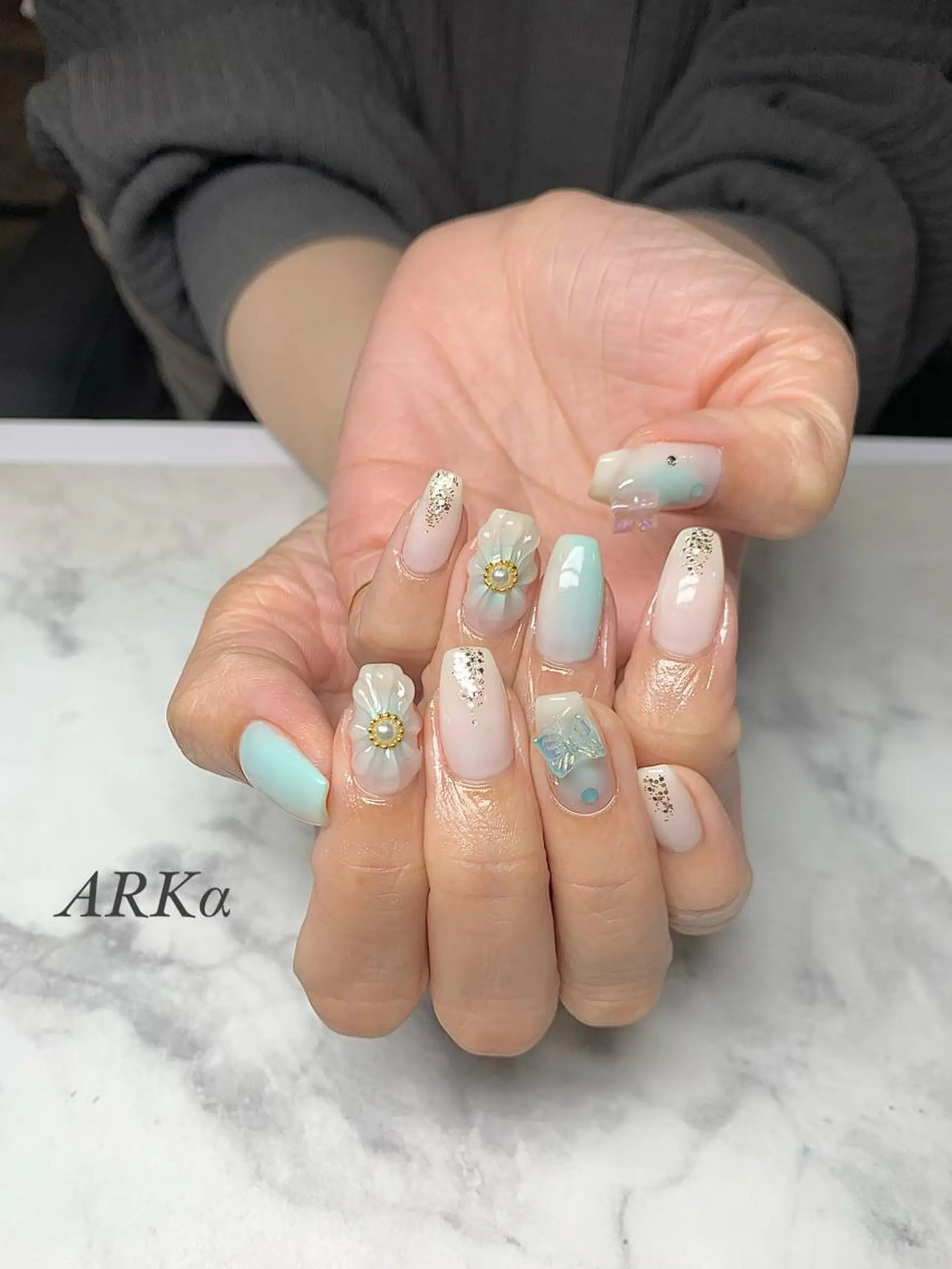 セミロング ネイル ハンドネイル ARKα SHIORIのネイルデザイン