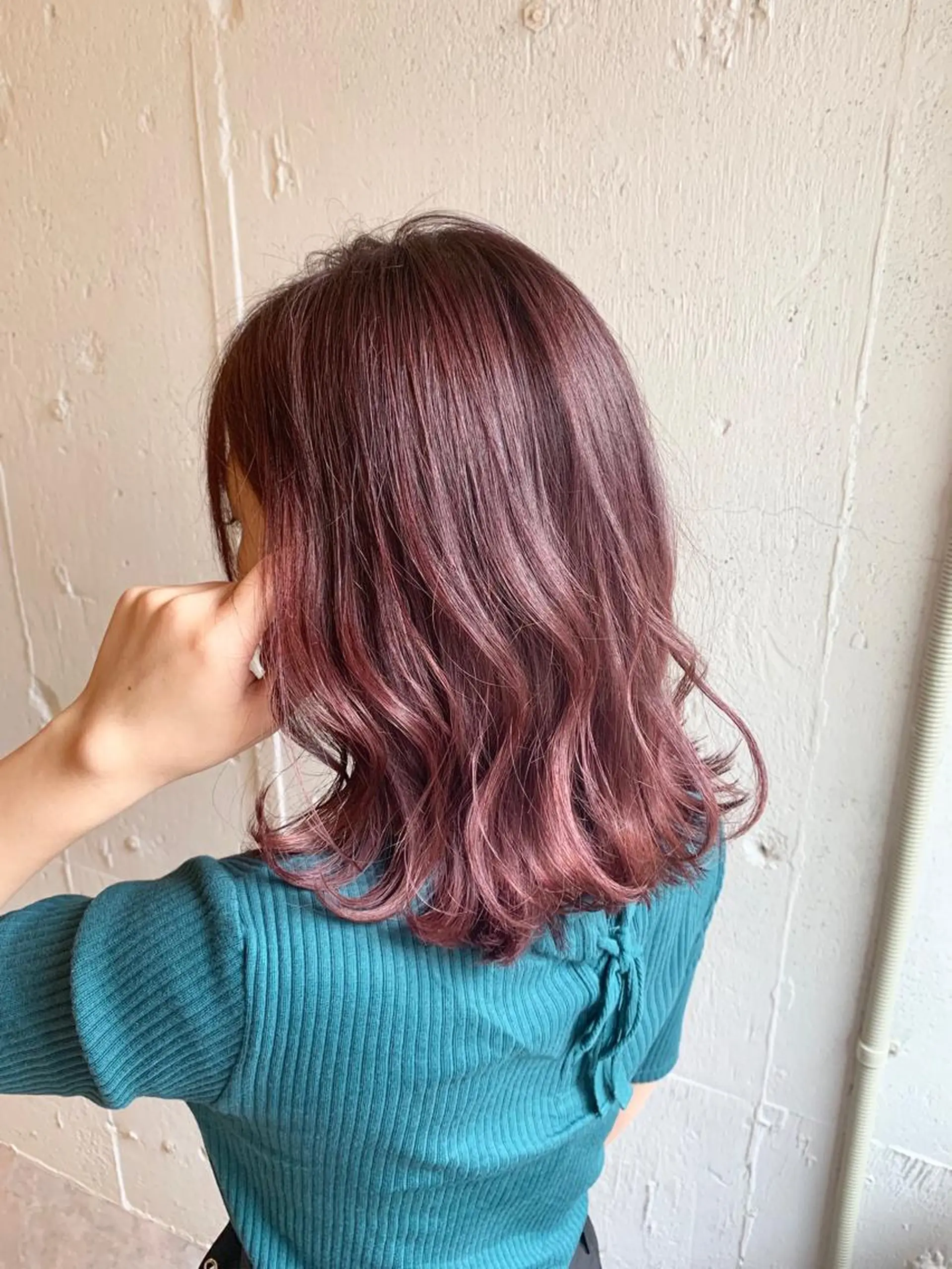 ミディアム カラー ブリーチ ピンクカラー 💈平島 拓也💈のヘアスタイル
