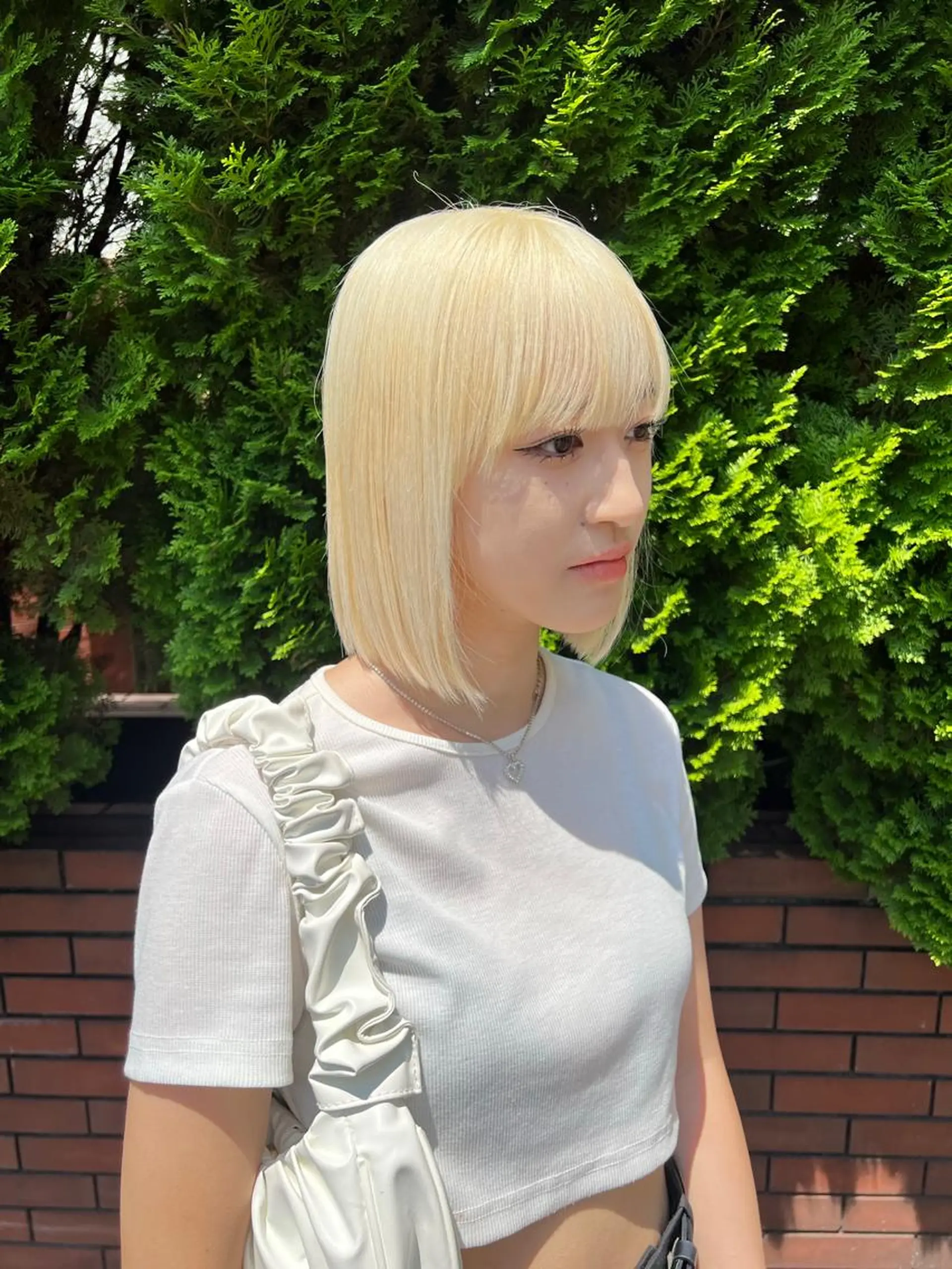 ミディアム カラー ブリーチ 抜きっぱなしブロンド ブロンド ハイトーンカラー ホワイトブロンド je suis heureuse所属・ハイライトカラー 🌀ゆい❣️のヘアスタイル