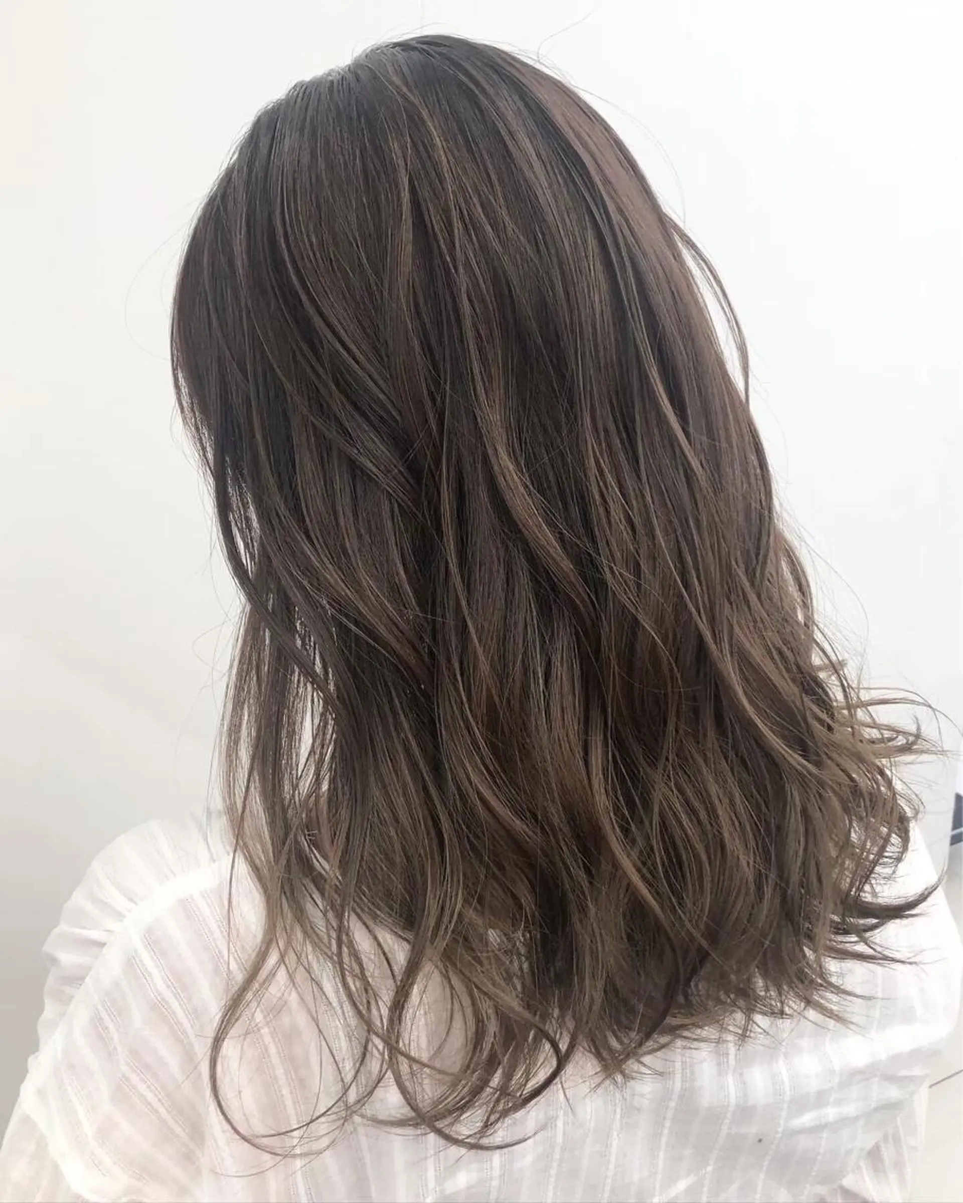 ミディアム ヘアカラー トリートメント ミルクティーハイトー ン💖副店長mikaのヘアスタイル