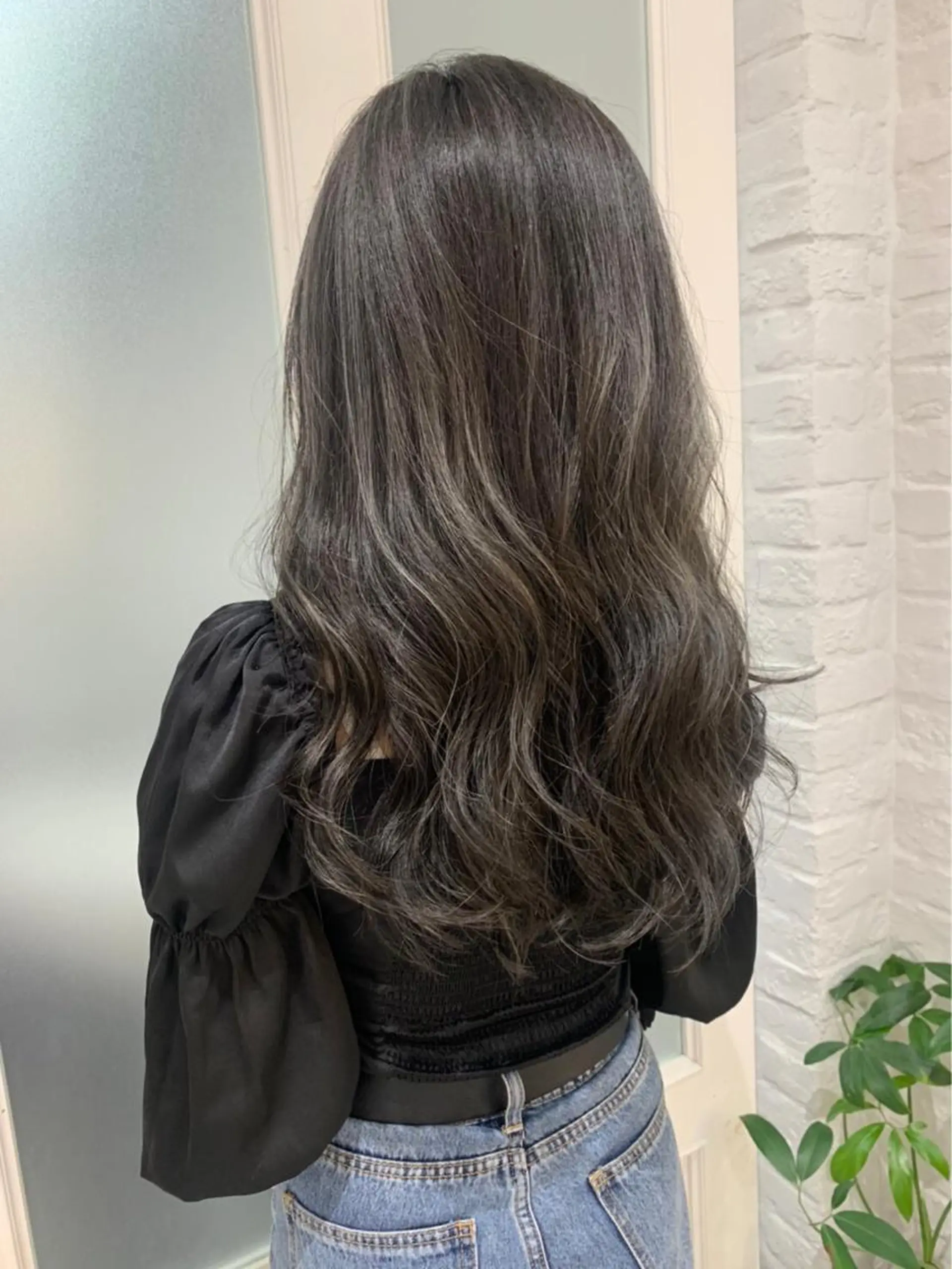 ロング カラー 小山 美月のヘアスタイル