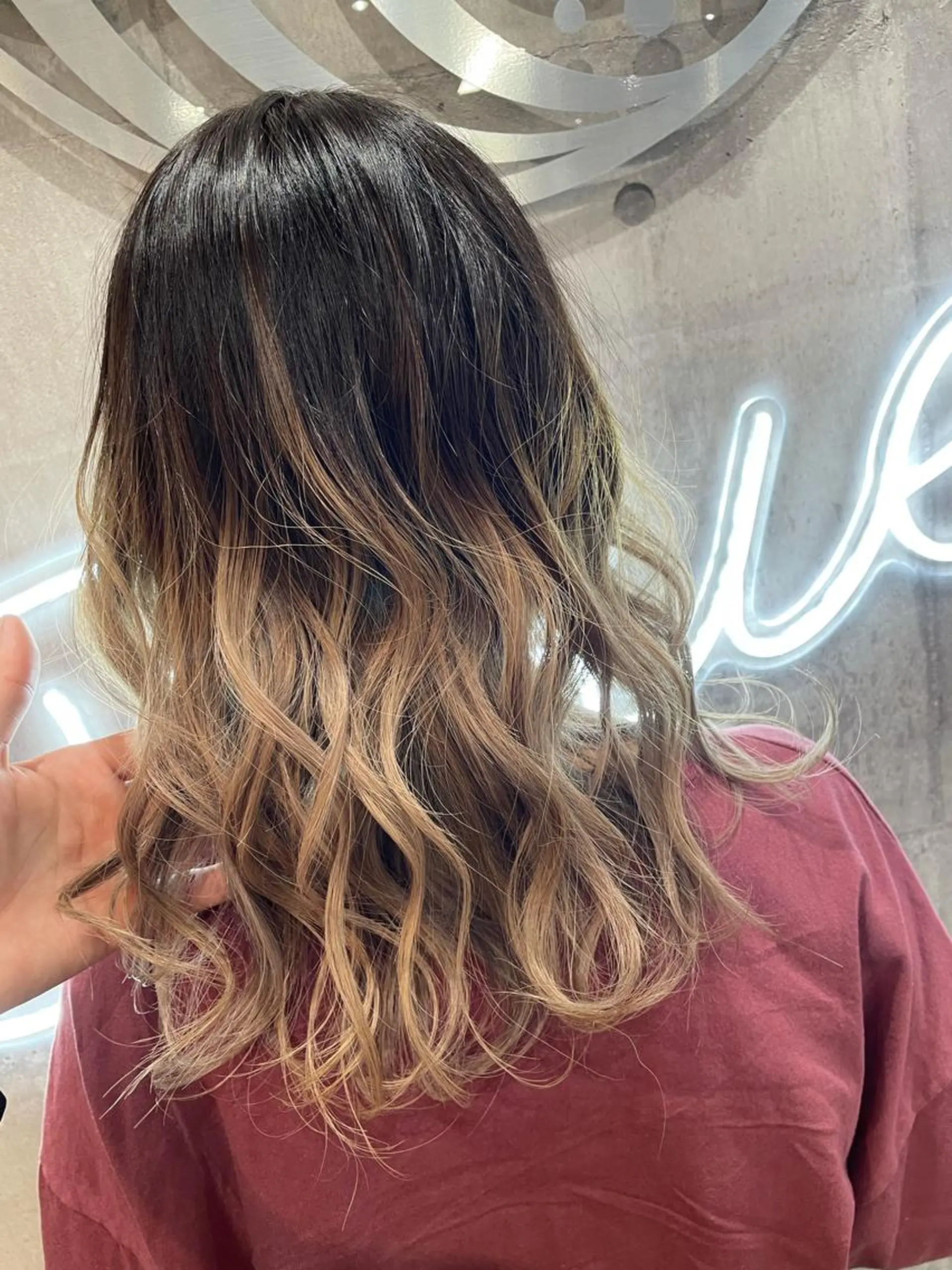 ミディアム カラー パーマ ヘアアレンジ メンズ キッズ ネイル マツエク・マツパ シールエクステ ミディアムパーマ メンズバレイヤージュ メンズハイライト メンズインナーカラー 新越駅から1分 肥高　壮汰のヘアスタイル